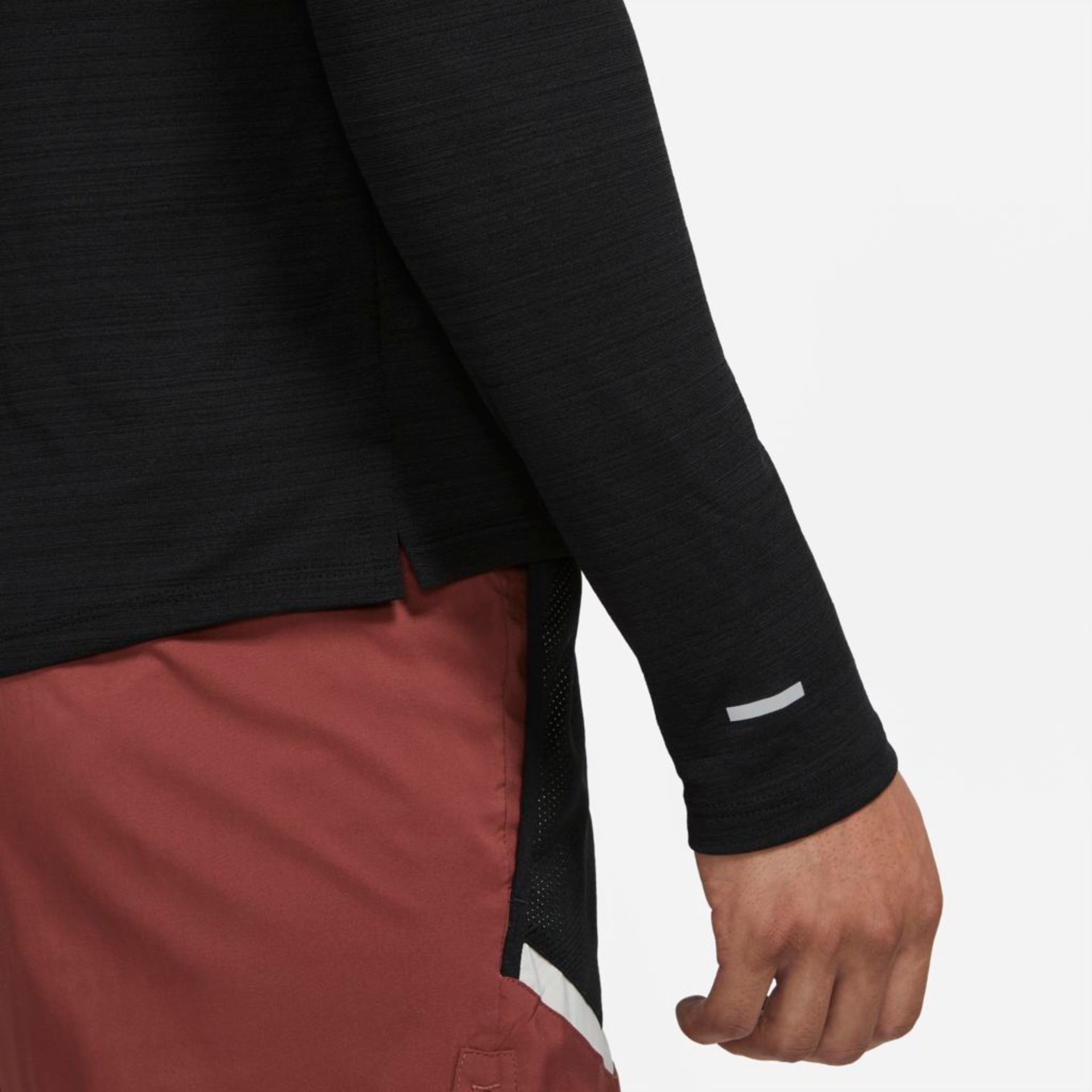 Camiseta Nike Dri-FIT Miler Masculina - Foto 4