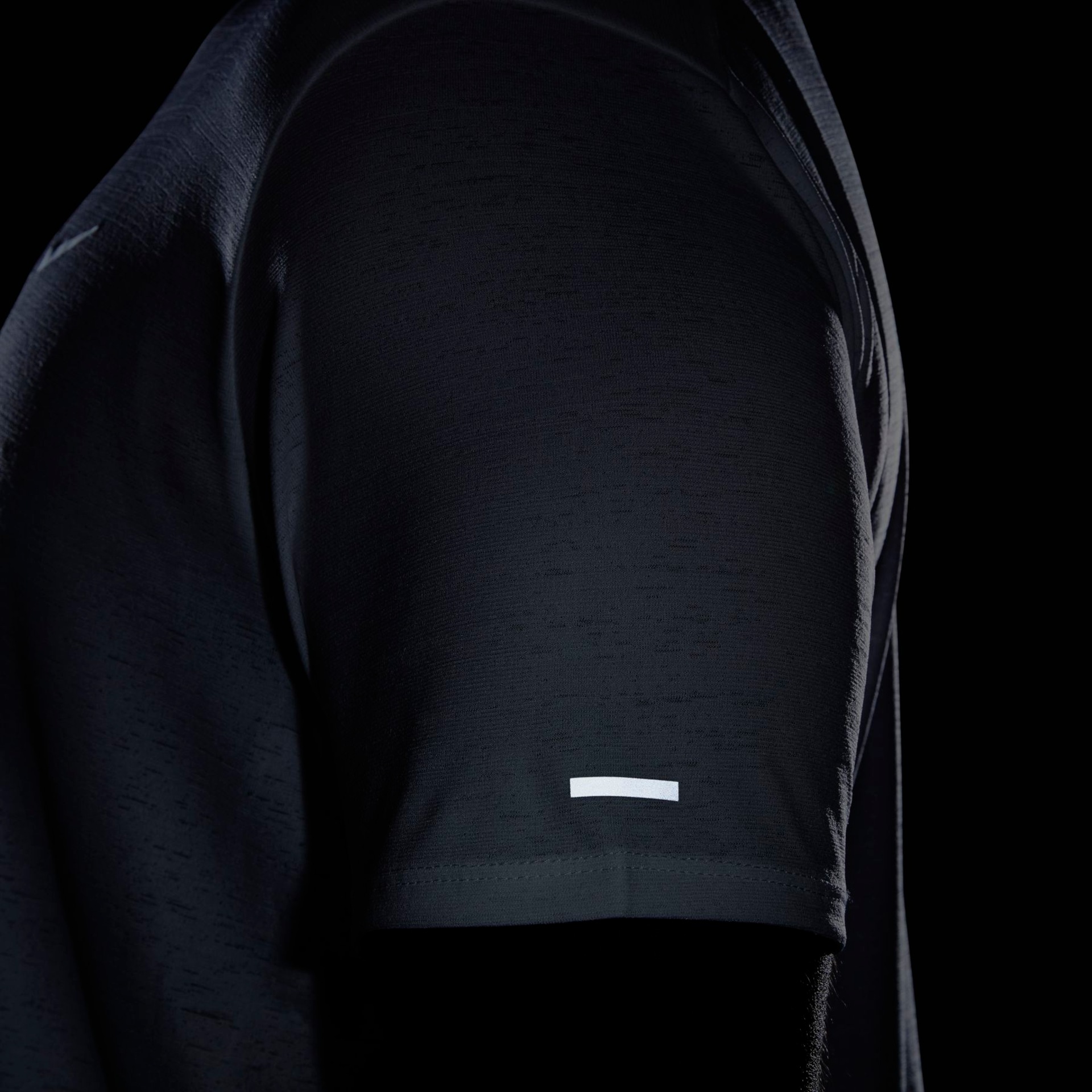 Camiseta Nike Dri-FIT Miler Top Masculina - Foto 16