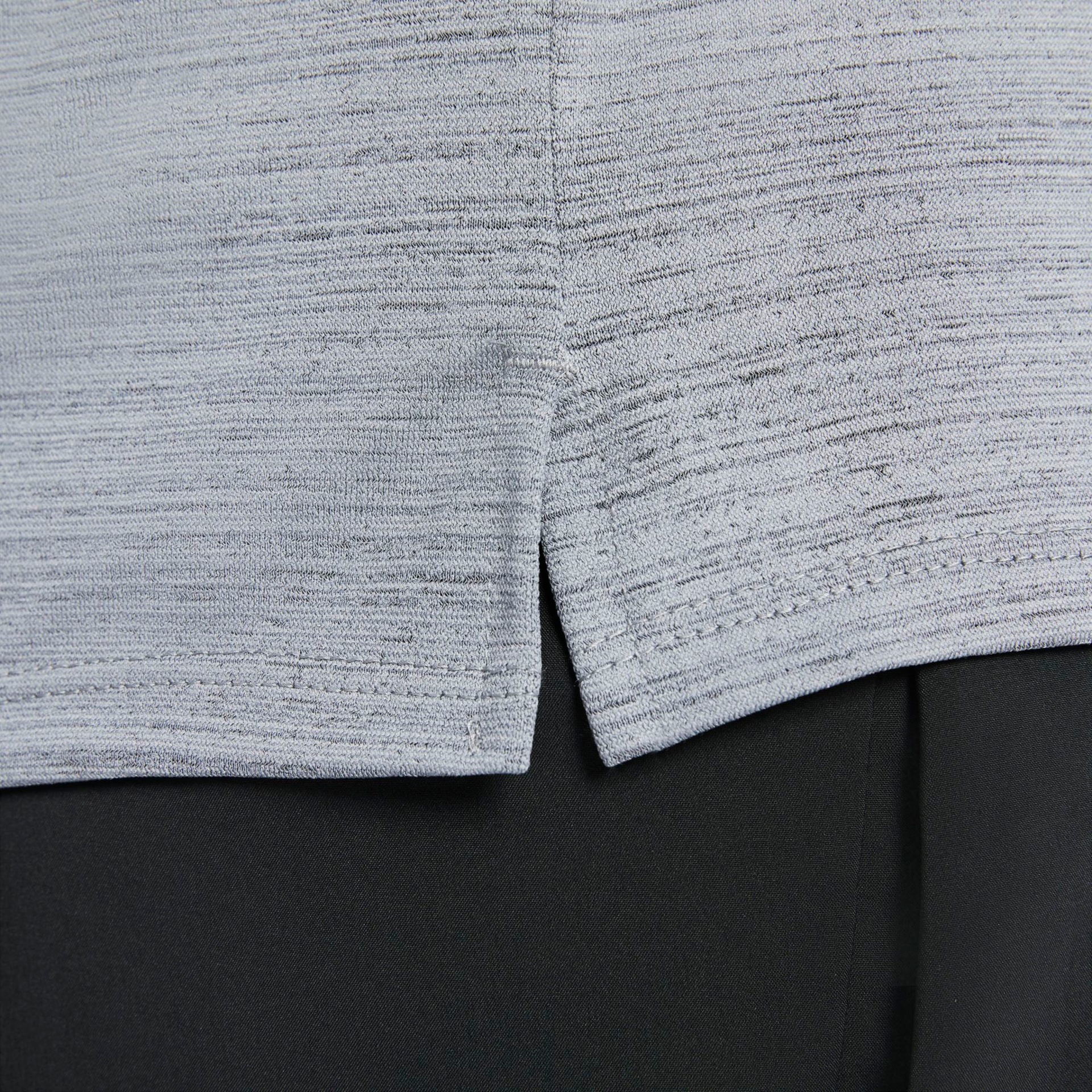 Camiseta Nike Dri-FIT Miler Top Masculina - Foto 11