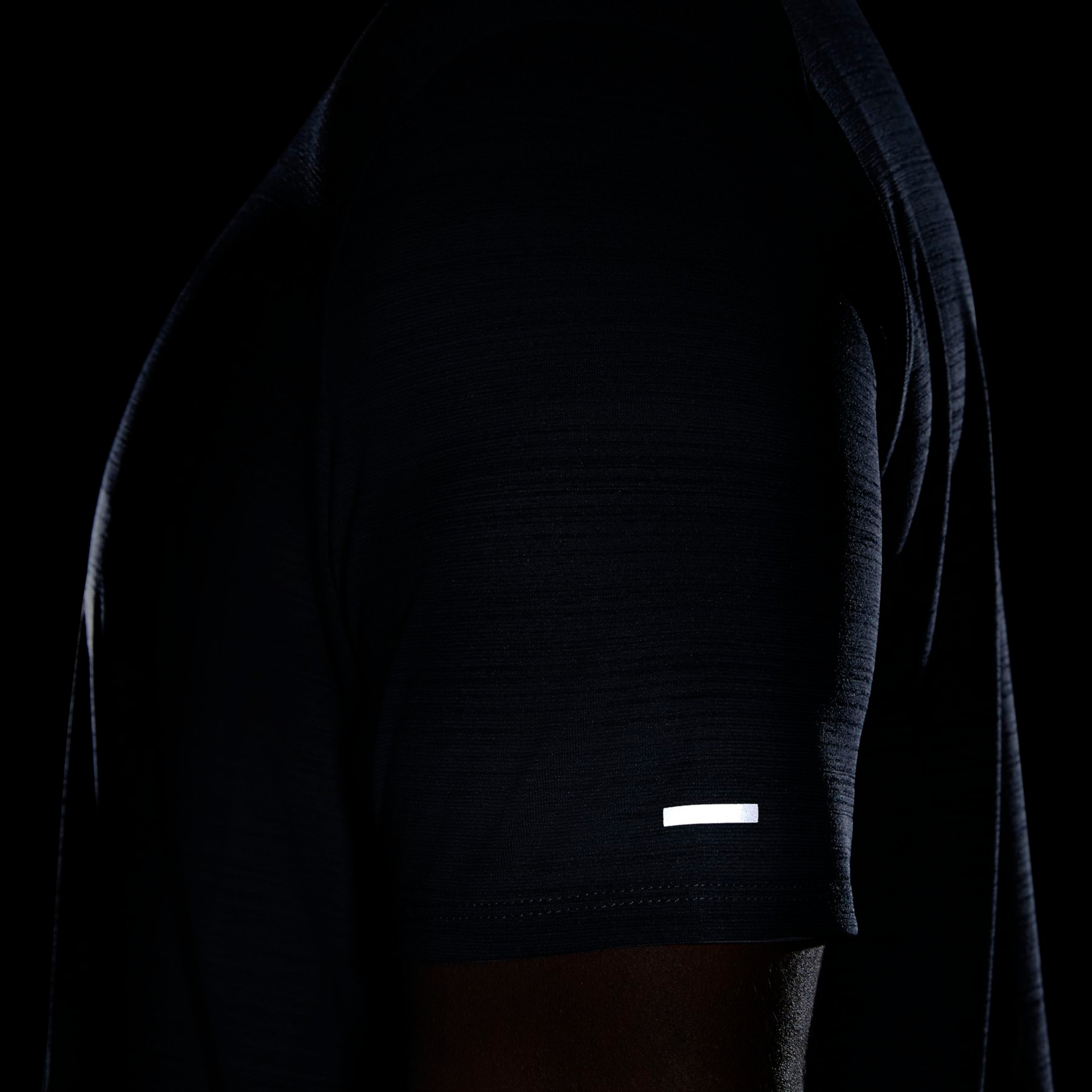 Camiseta Nike Dri-FIT Miler Top Masculina - Foto 14