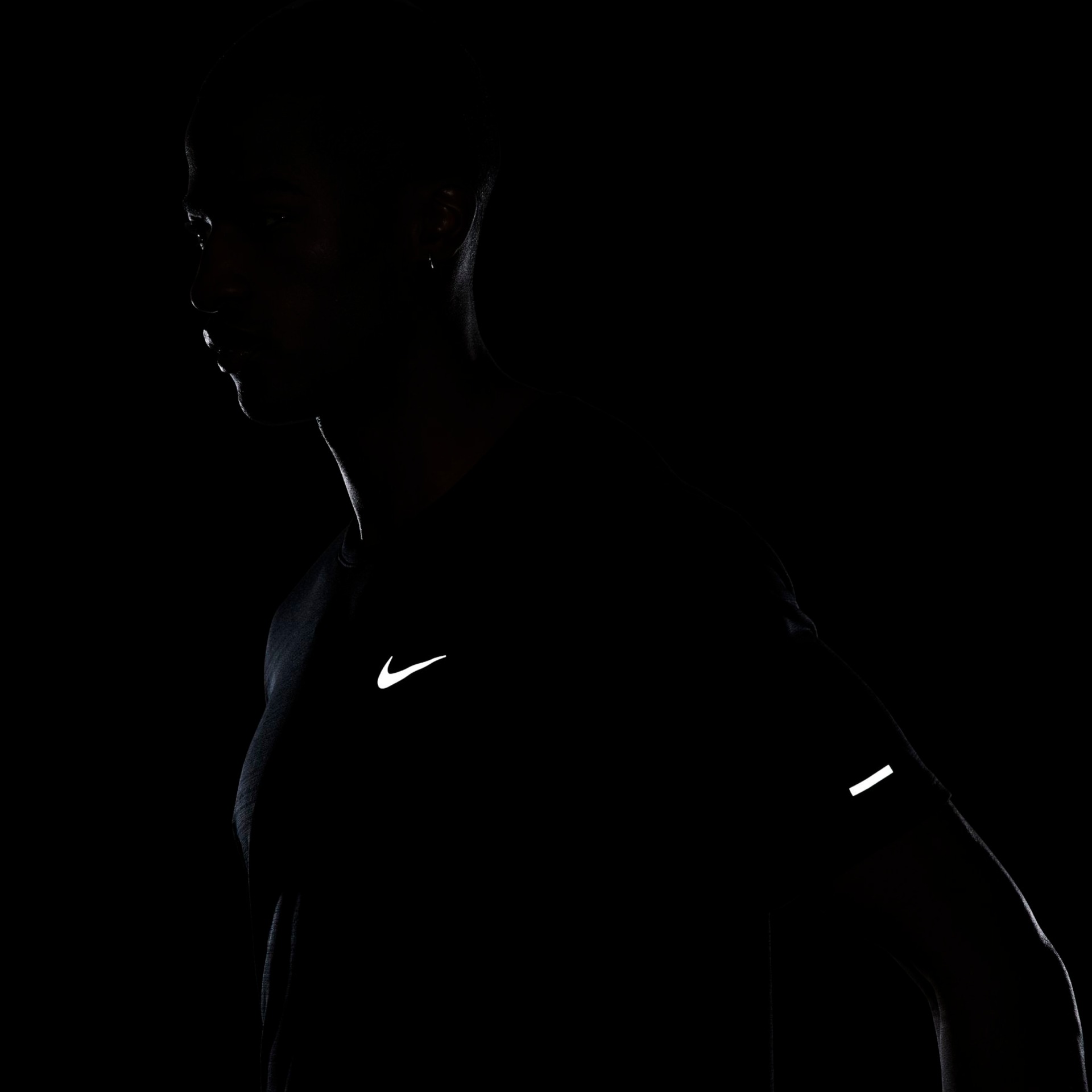 Camiseta Nike Dri-FIT Miler Top Masculina - Foto 7