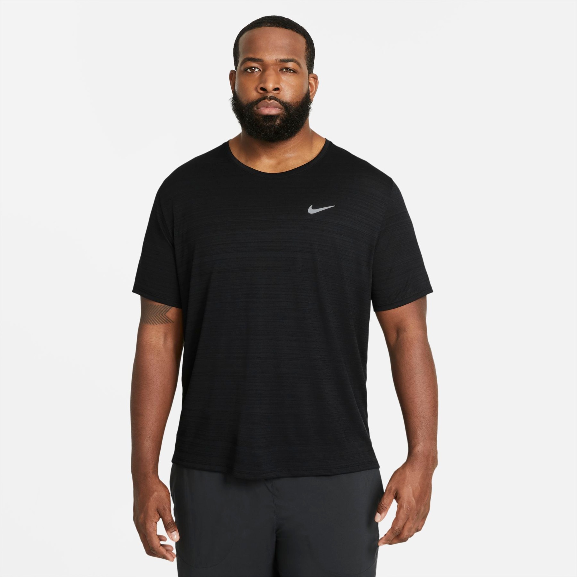 Camiseta Nike Dri-FIT Miler Top Masculina - Foto 8