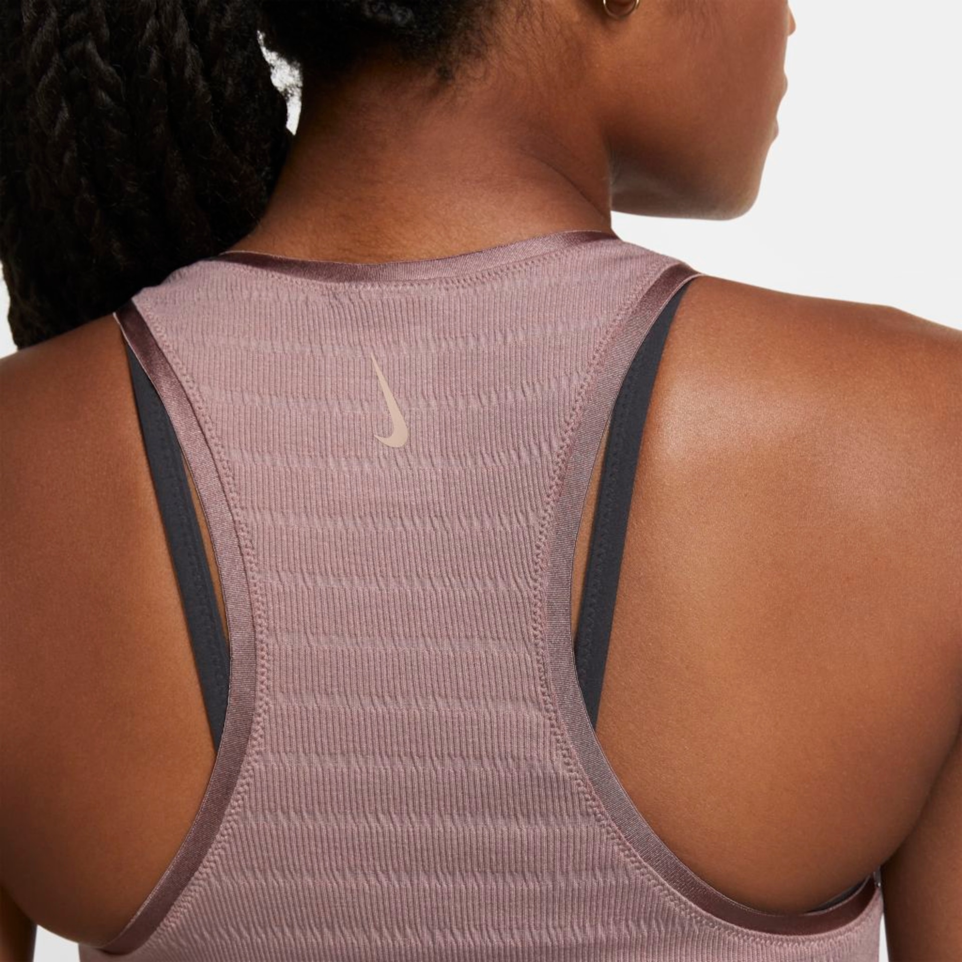 Regata Nike Yoga Feminina - Foto 4