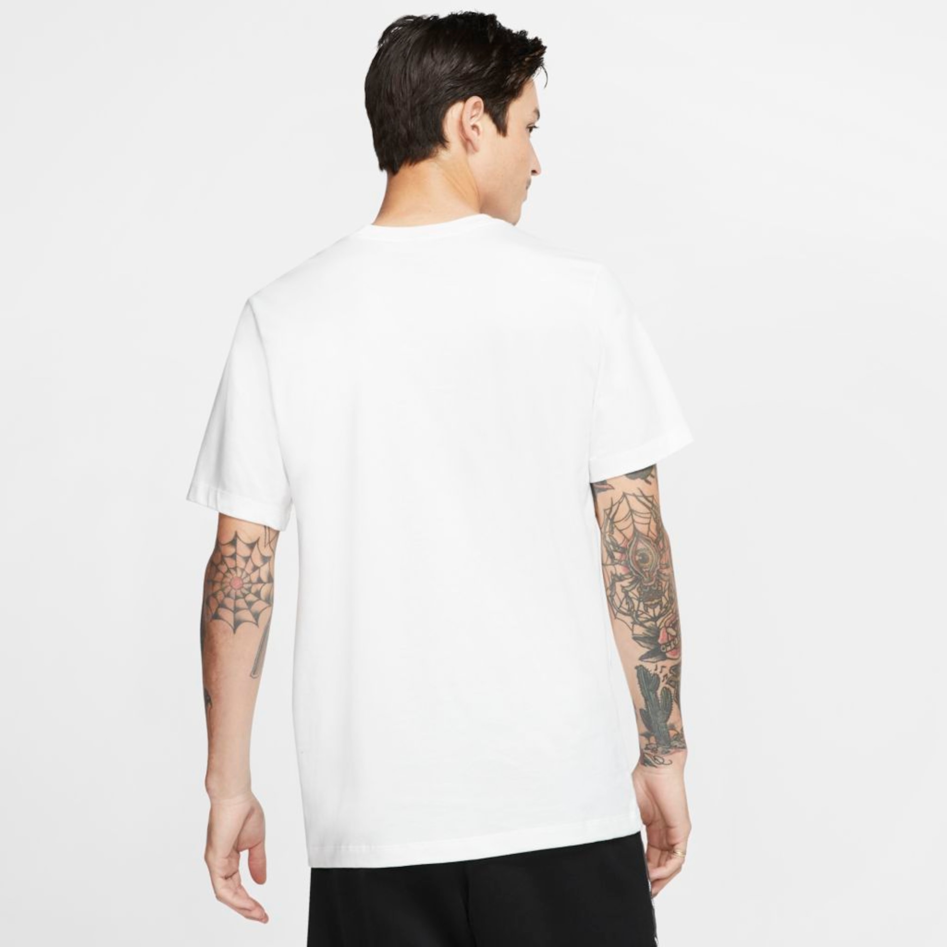 Camiseta Nike Sportswear Masculina - Foto 2