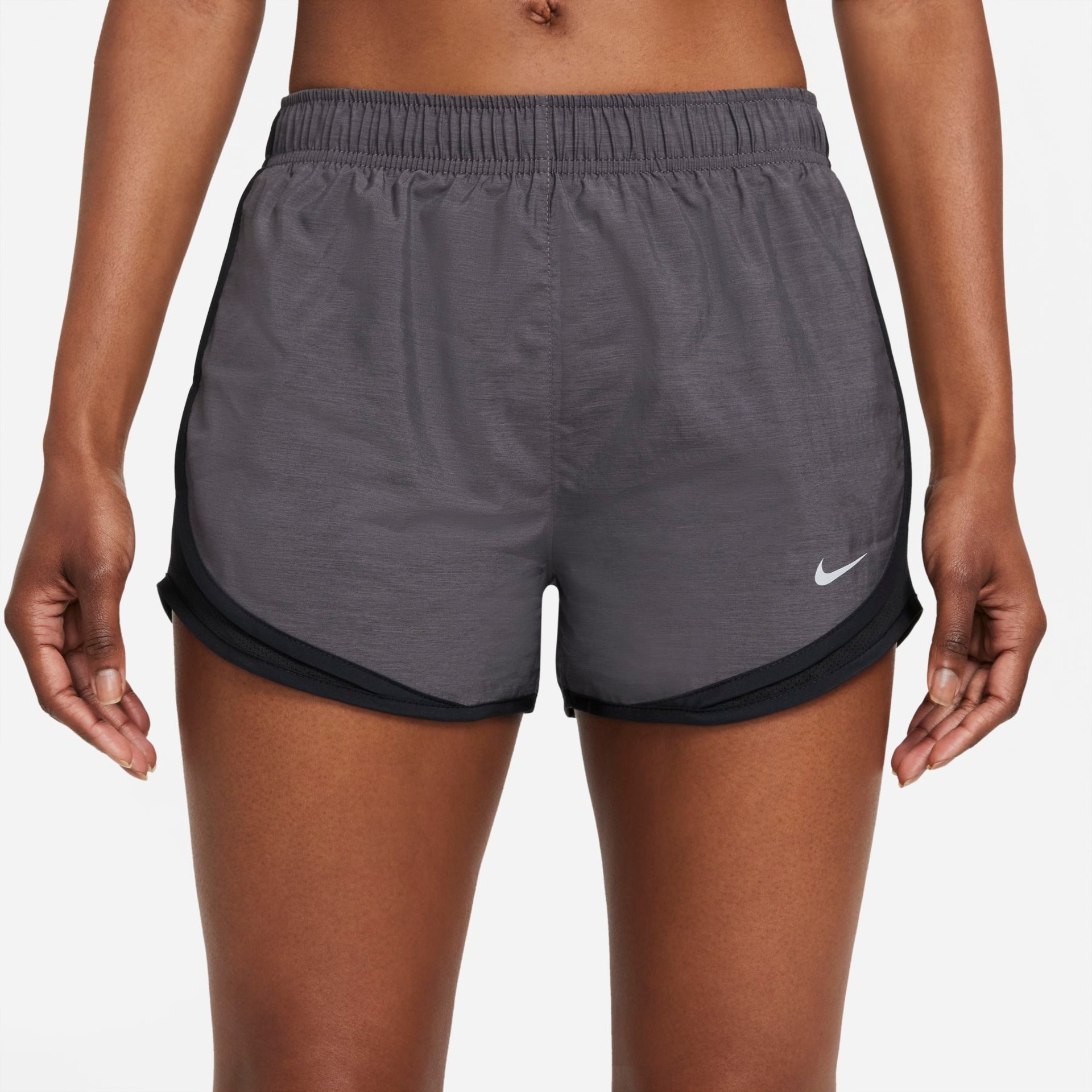 Shorts Nike Tempo Feminino - Foto 2