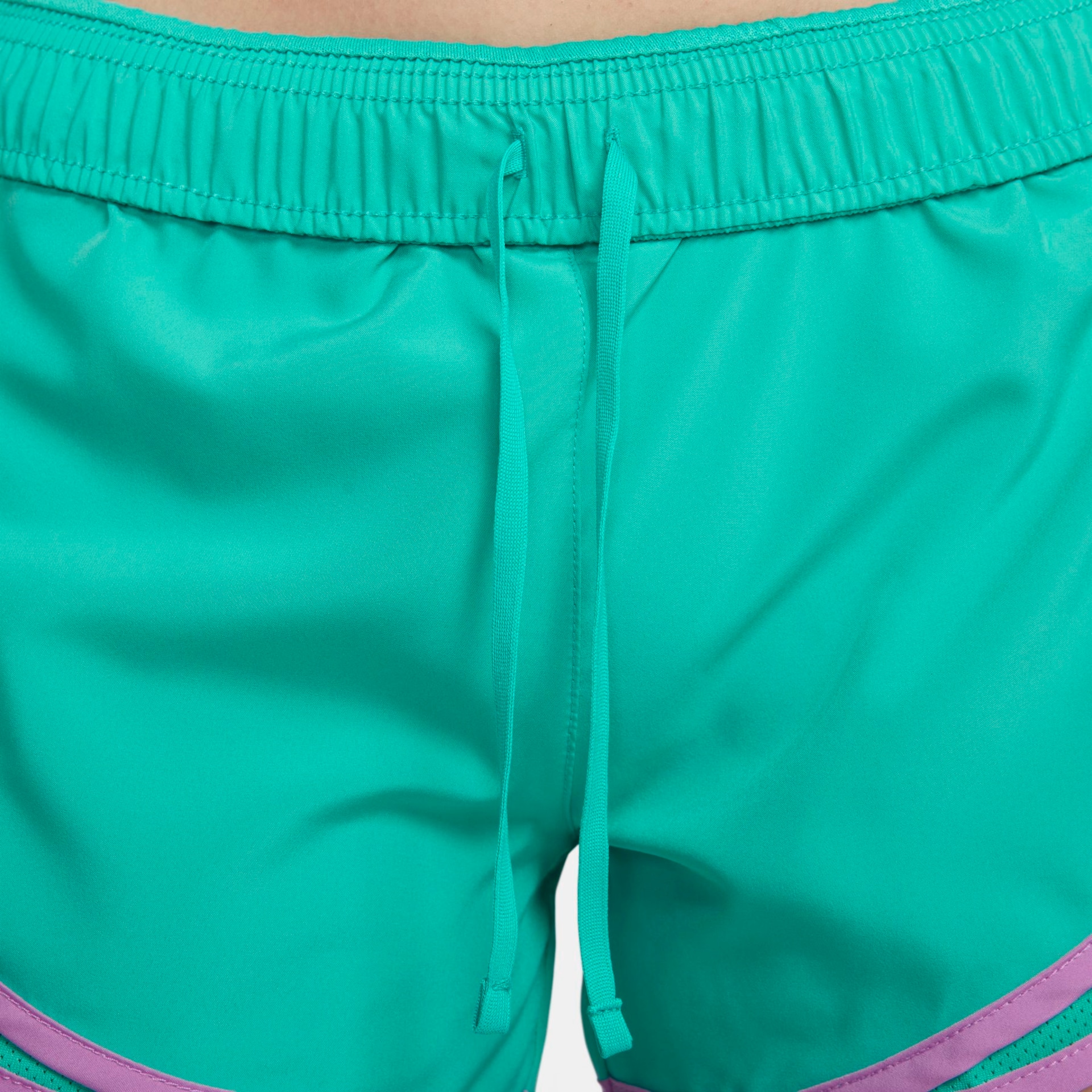 Shorts Nike Tempo Feminino - Foto 5