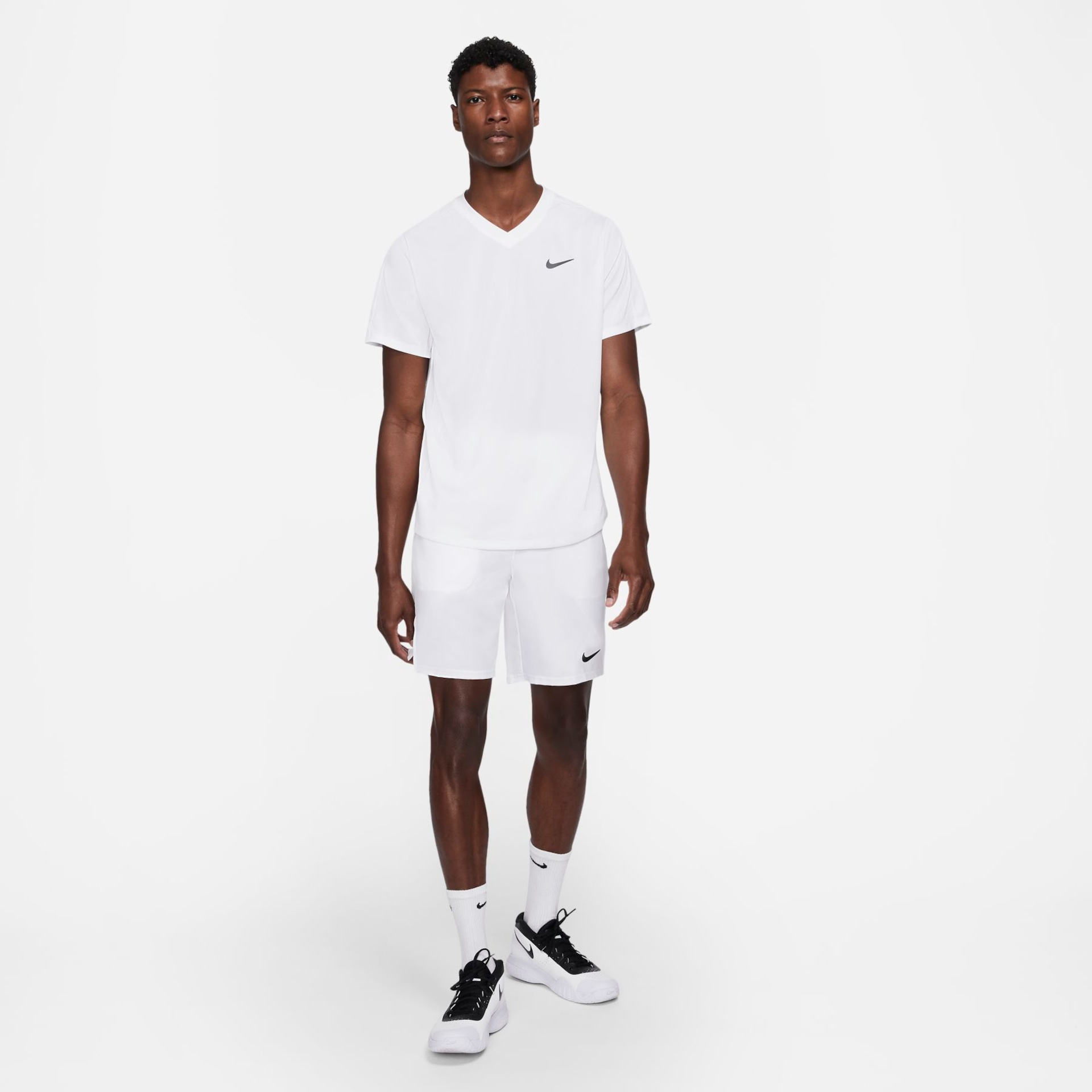 Camiseta NikeCourt Dri-FIT Victory Masculina - Foto 5