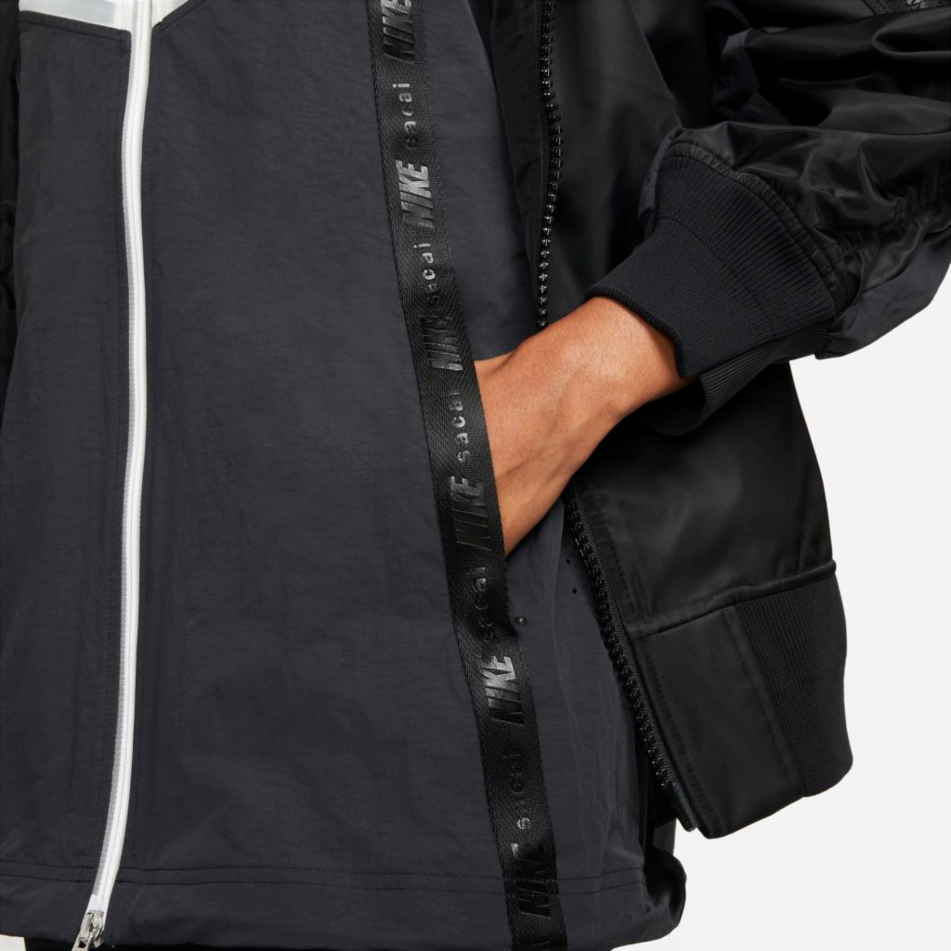 Jaqueta Nike x Sacai Feminina - Foto 8