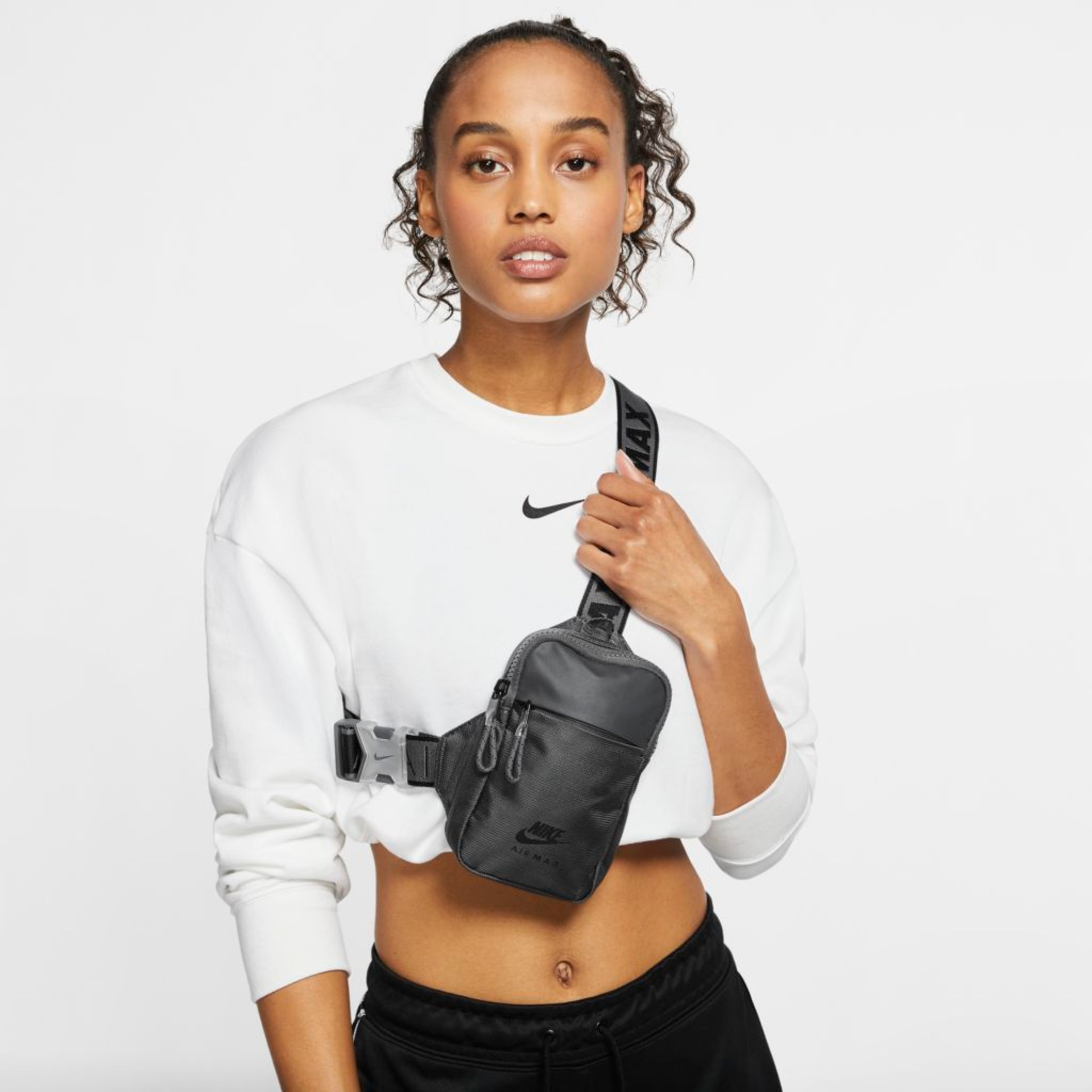 Bolsa Transversal Nike Air Essentials Unissex - Foto 2