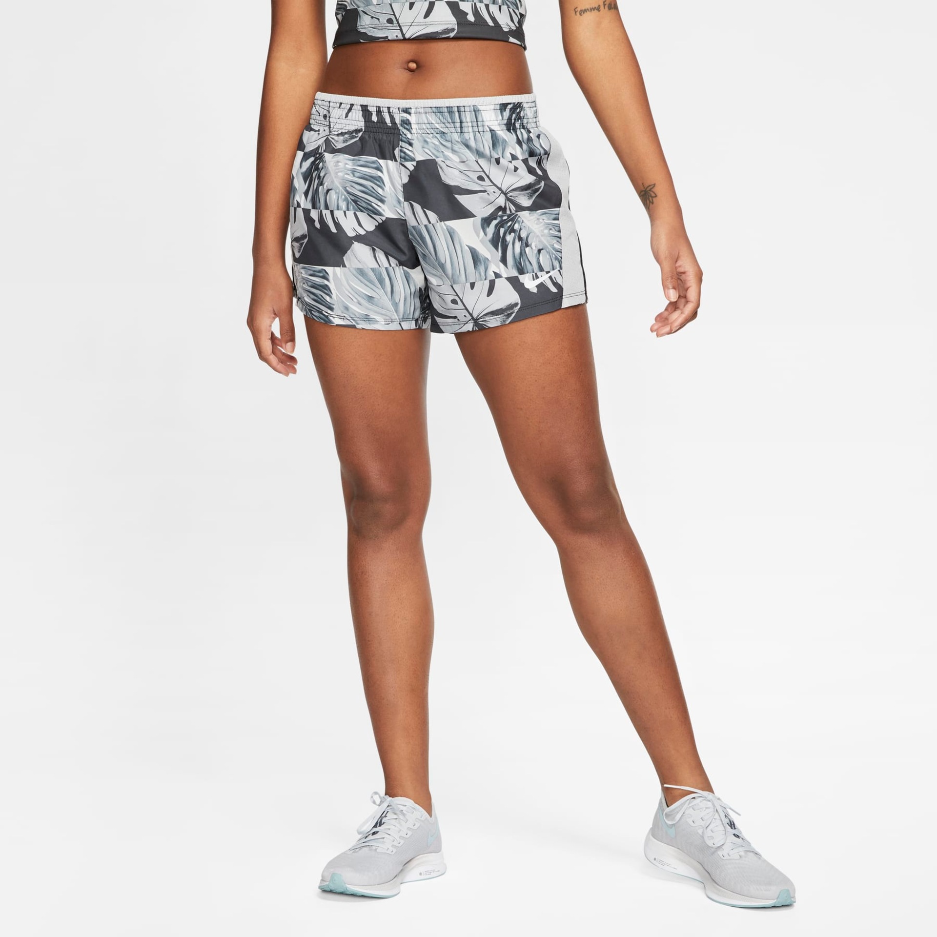 Shorts Nike 10K Feminino - Foto 1