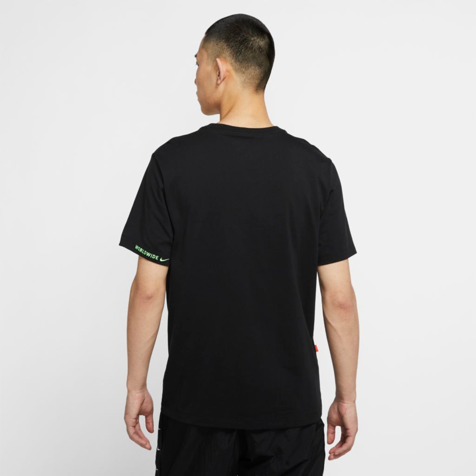 Camiseta Nike Sportswear Masculina - Foto 2