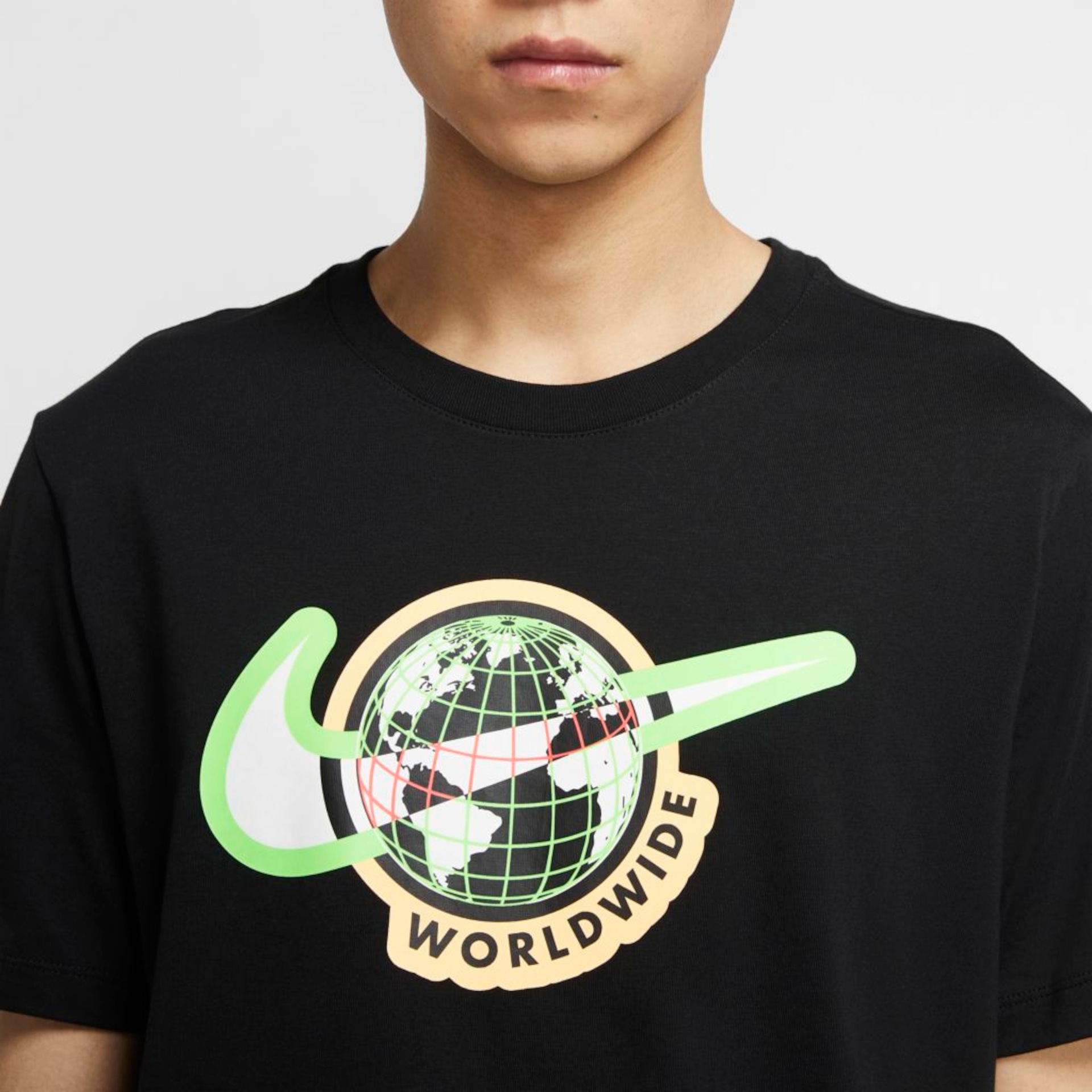 Camiseta Nike Sportswear Masculina - Foto 3