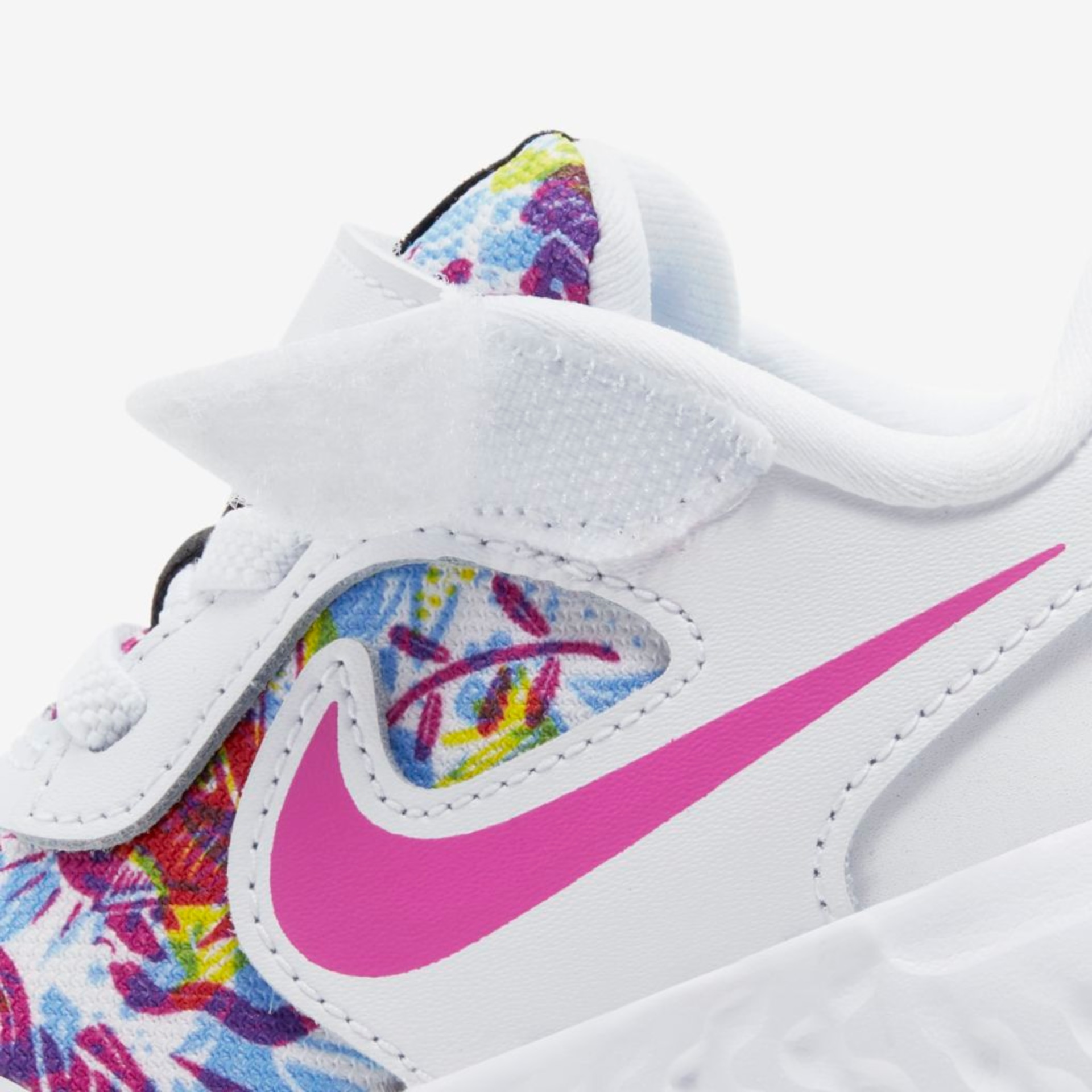 Tênis Nike Revolution 5 Fable Infantil - Foto 9