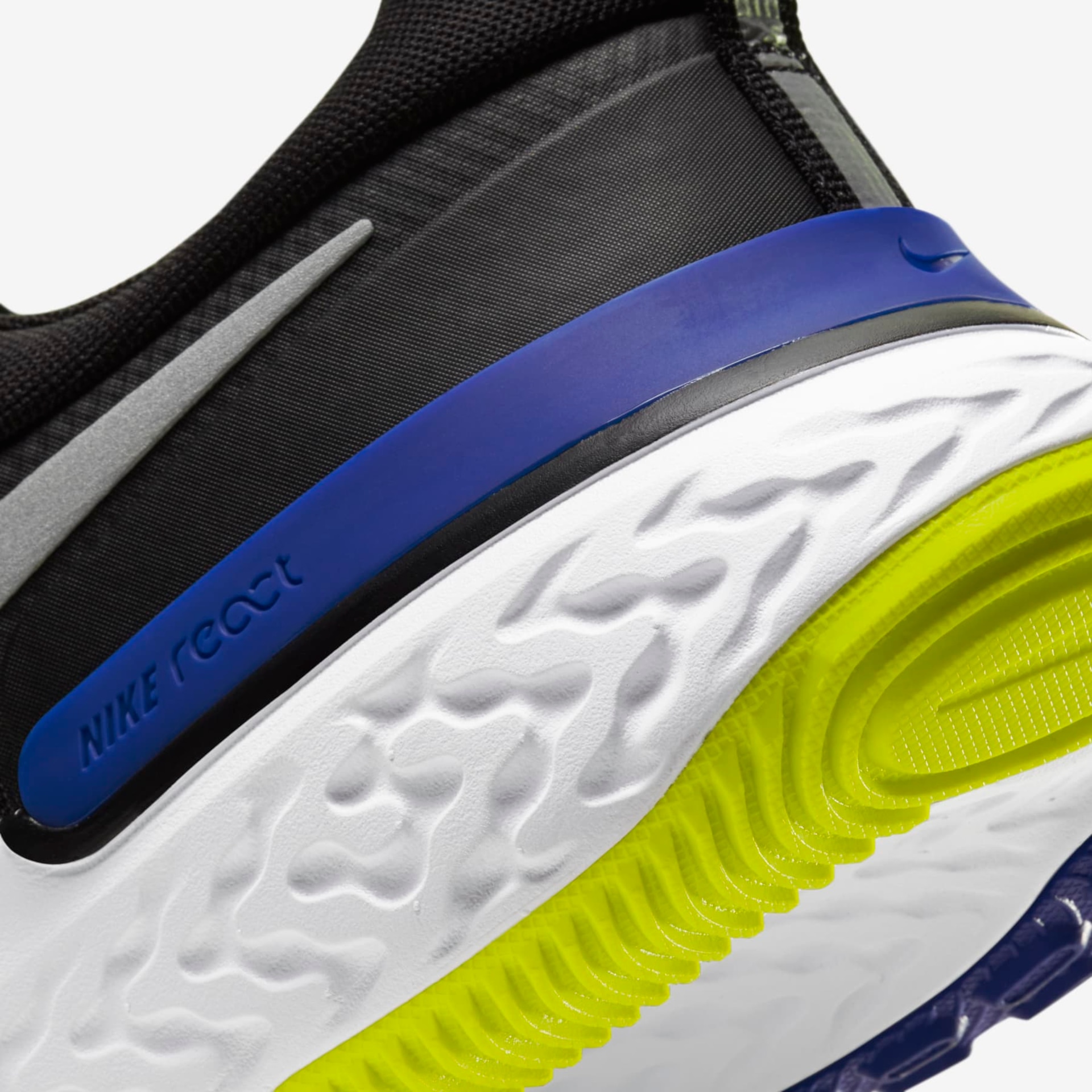 tênis nike react miler