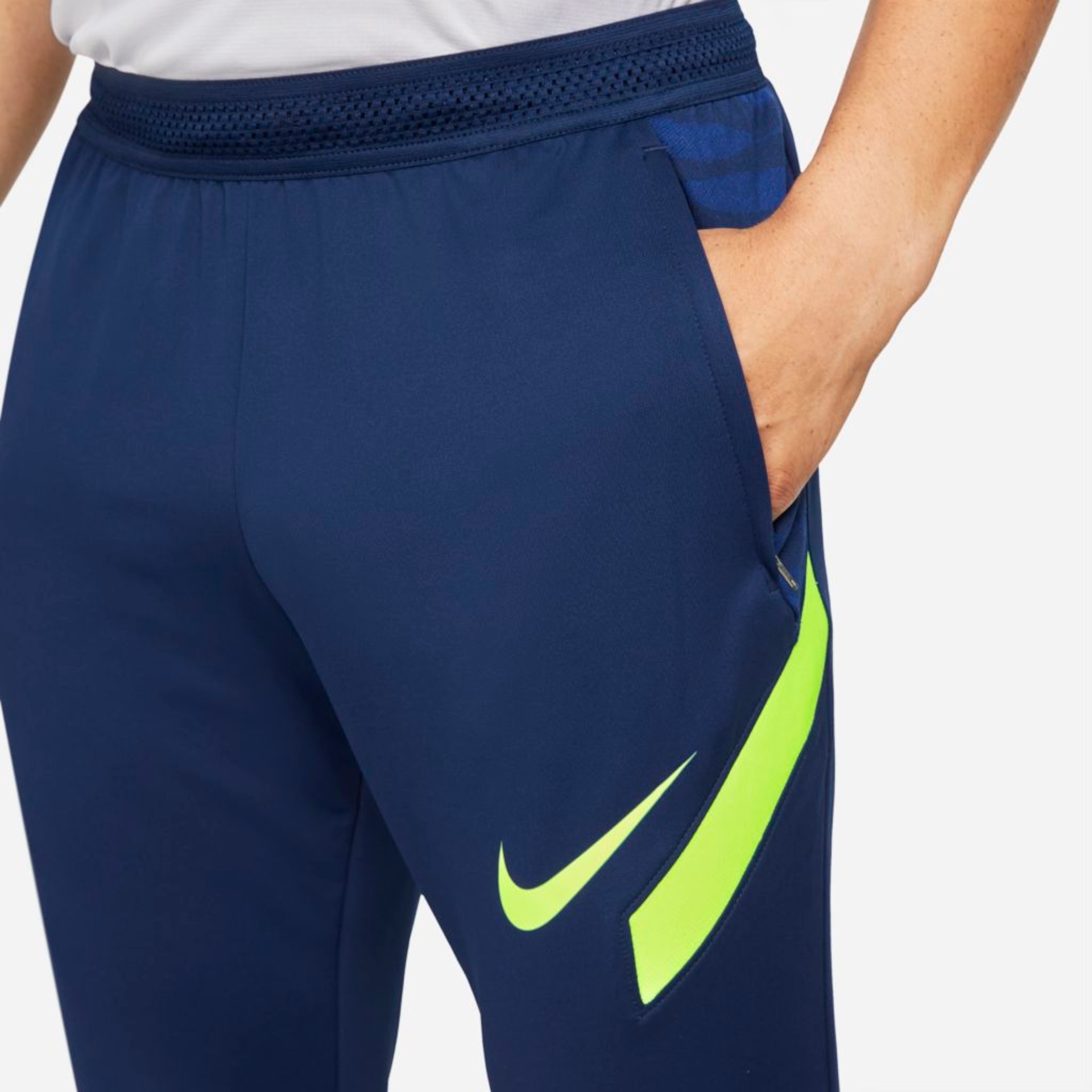 Calça Nike Dri-FIT Strike Masculina - Foto 3