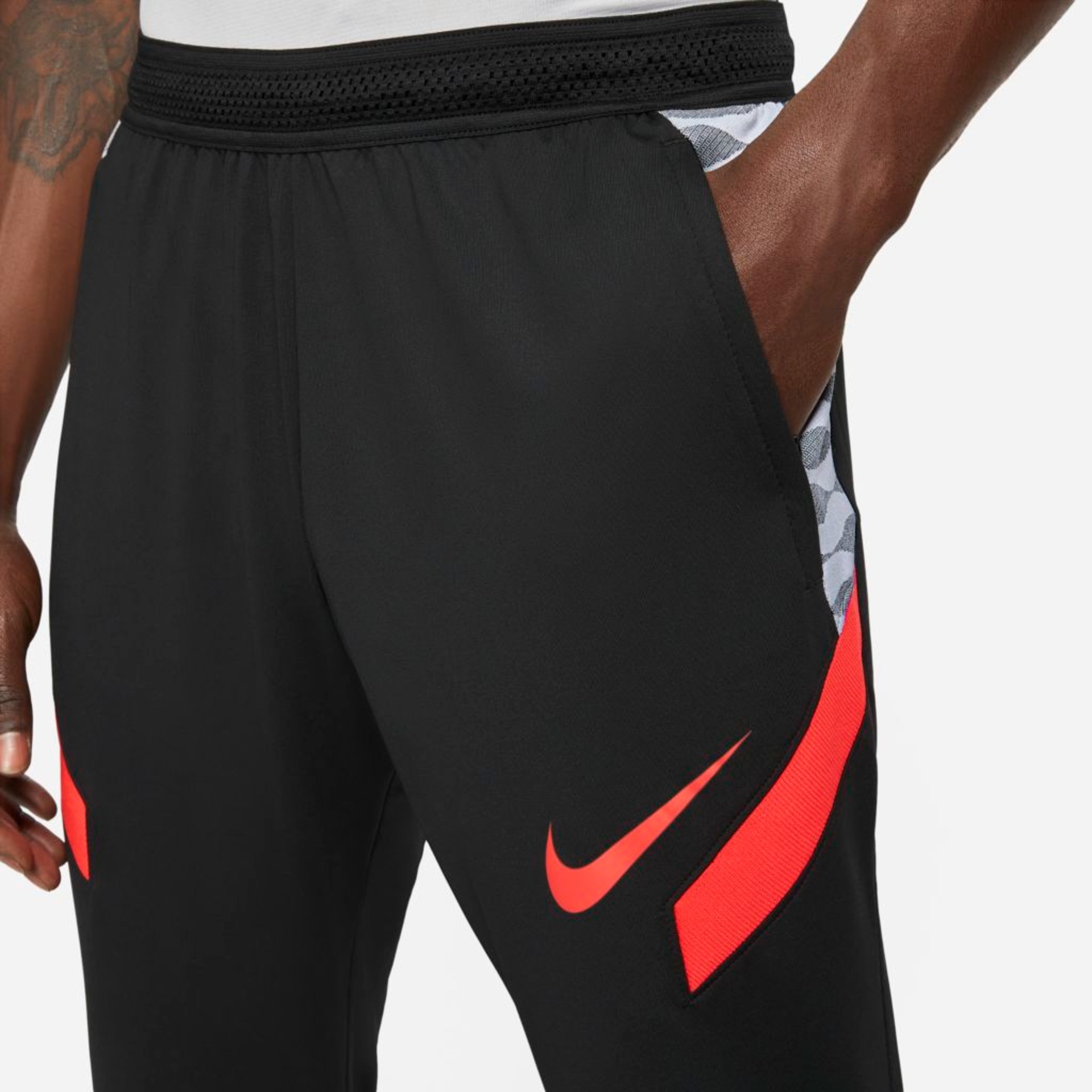 Calça Nike Dri-FIT Strike Masculina - Foto 3