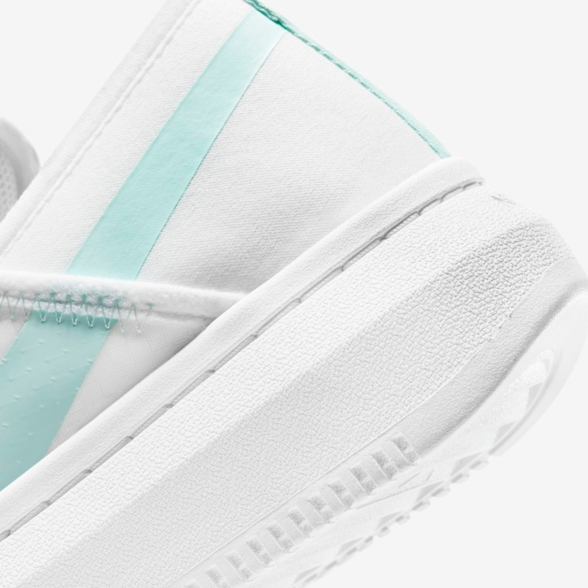 Tênis Nike Court Vision Alta Feminino - Foto 8