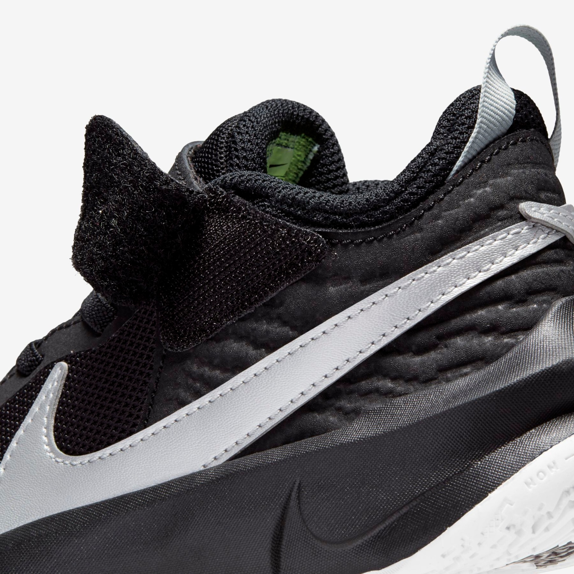 Tênis Nike Team Hustle D 10 Infantil - Foto 9