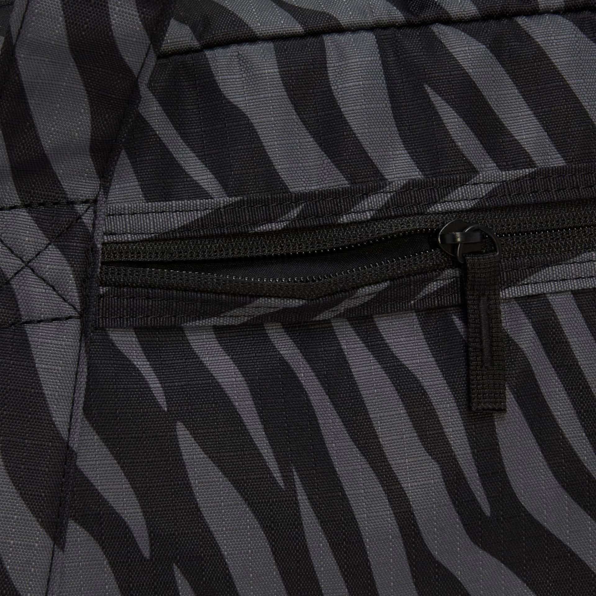 Bolsa Nike Gym Club Feminina - Foto 8