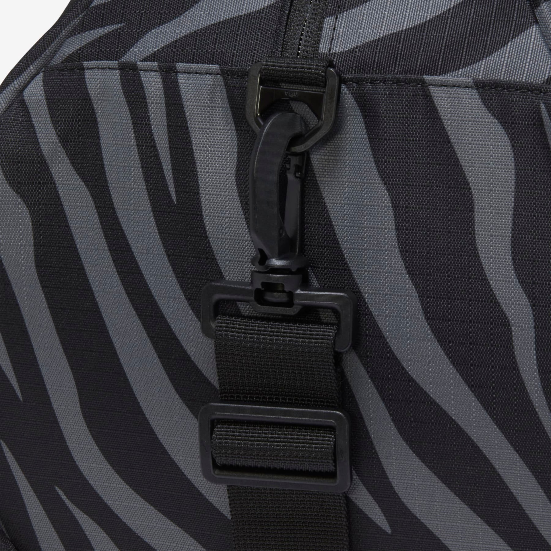 Bolsa Nike Gym Club Feminina - Foto 9