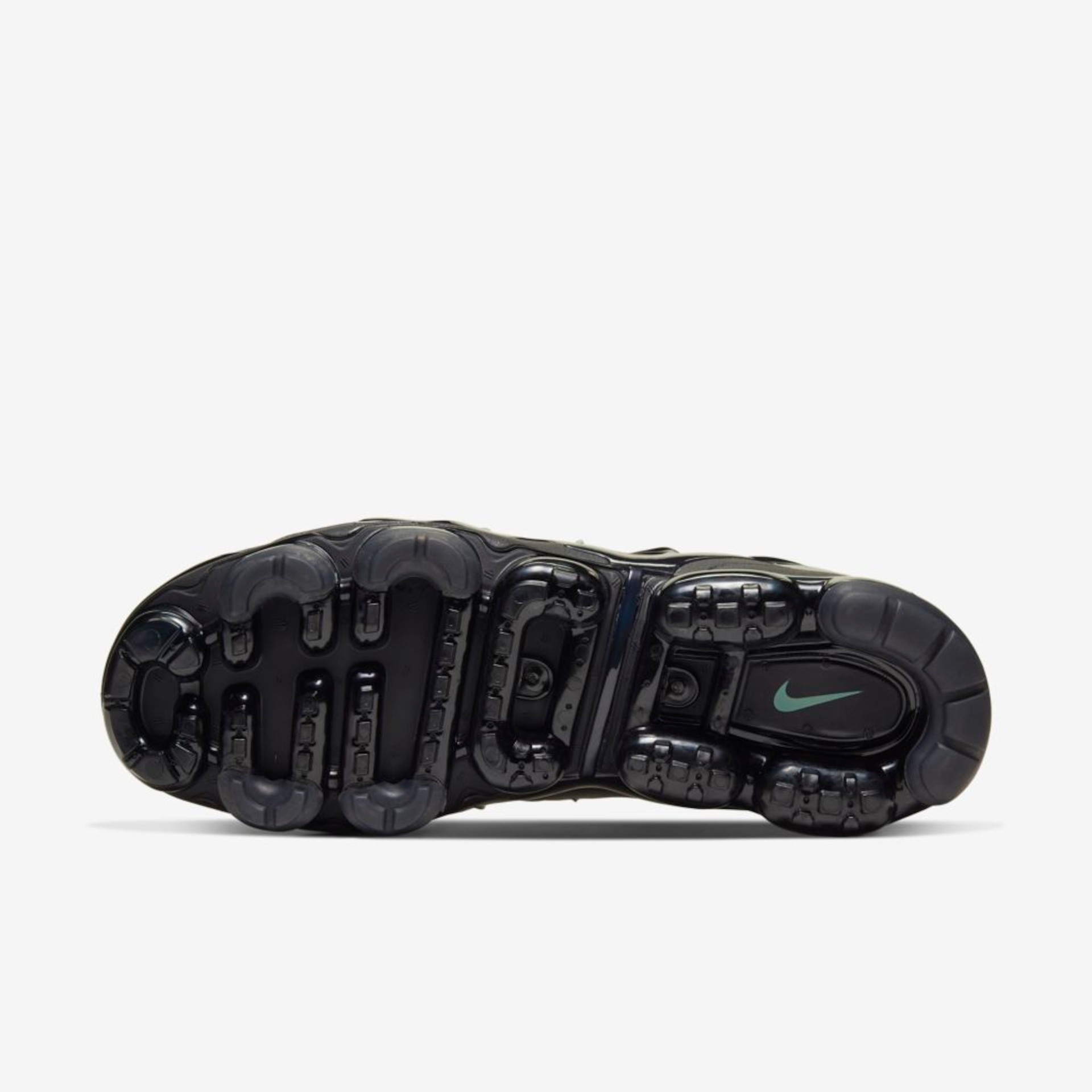 Tênis Nike Air VaporMax Plus Masculino - Foto 2