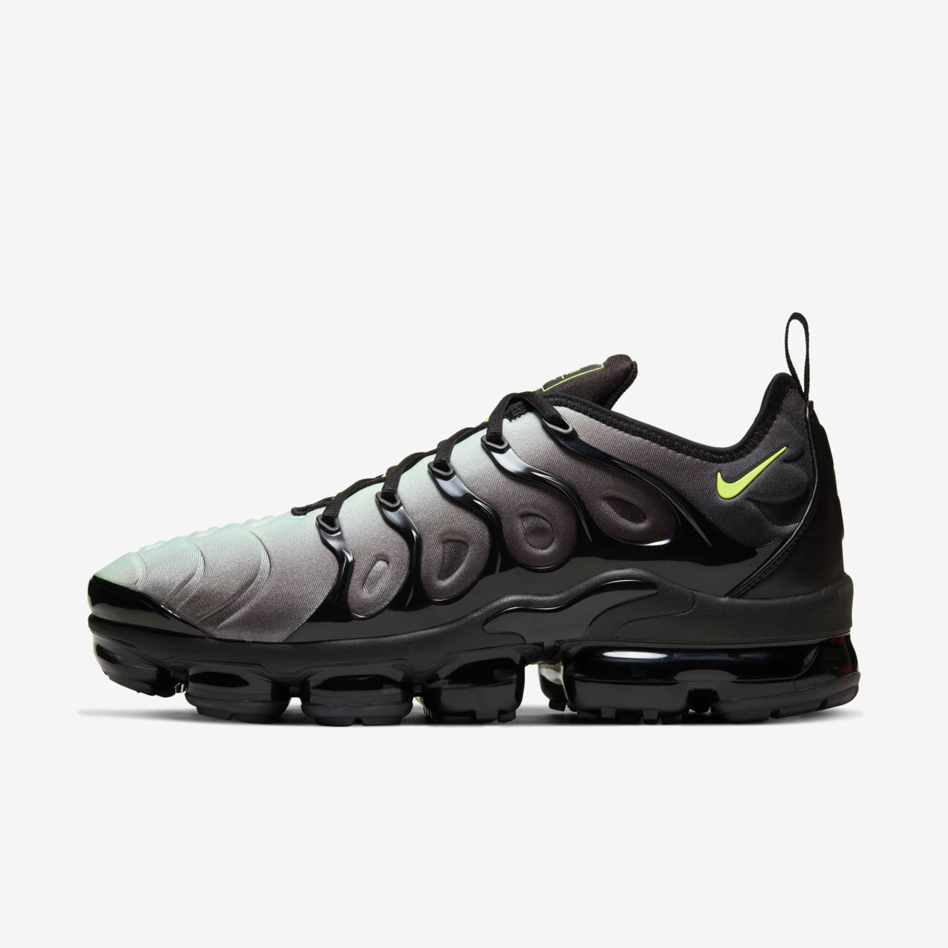 Tênis Nike Air VaporMax Plus Masculino - Foto 1