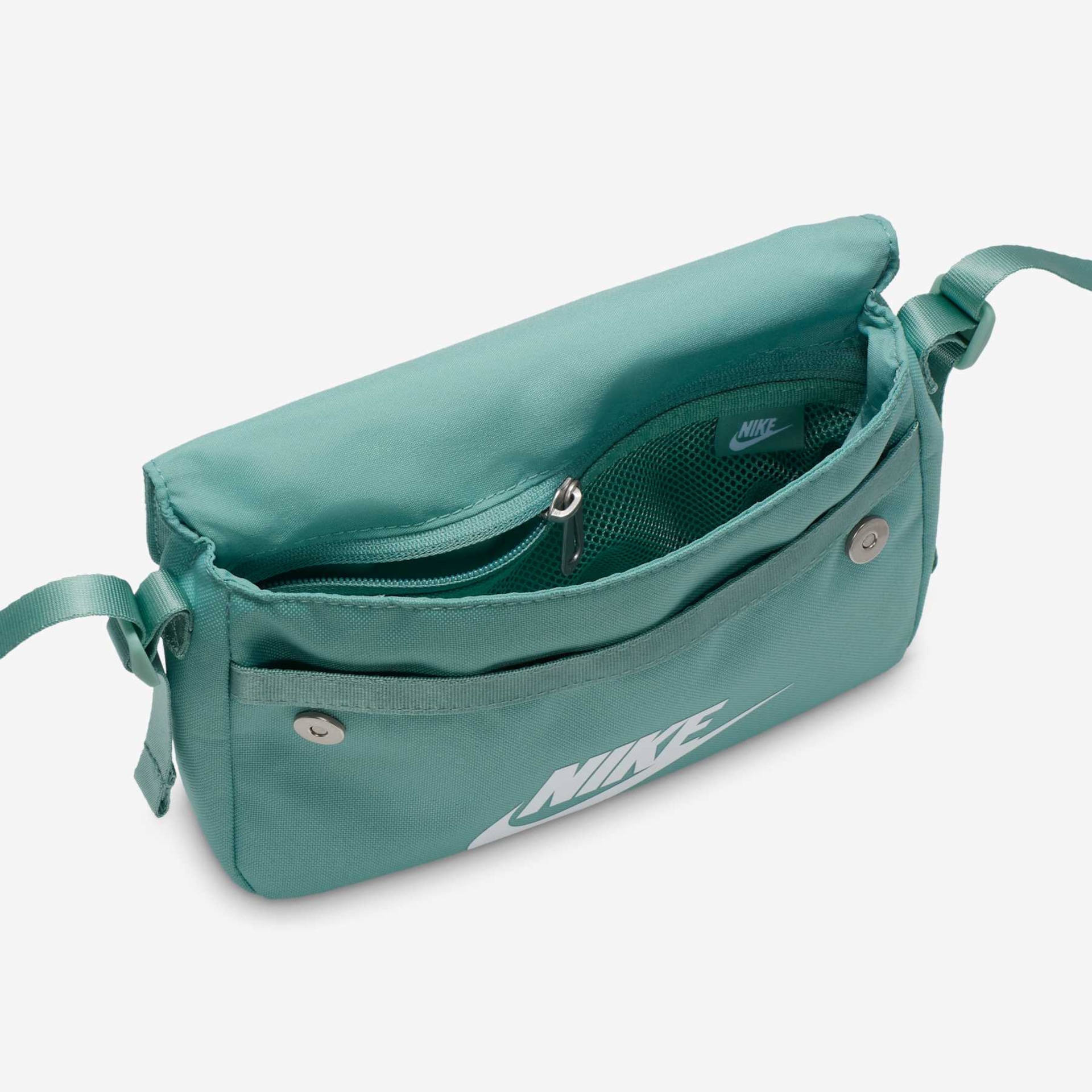 Bolsa Transversal Nike Sportswear Futura 365 Feminina - Foto 4