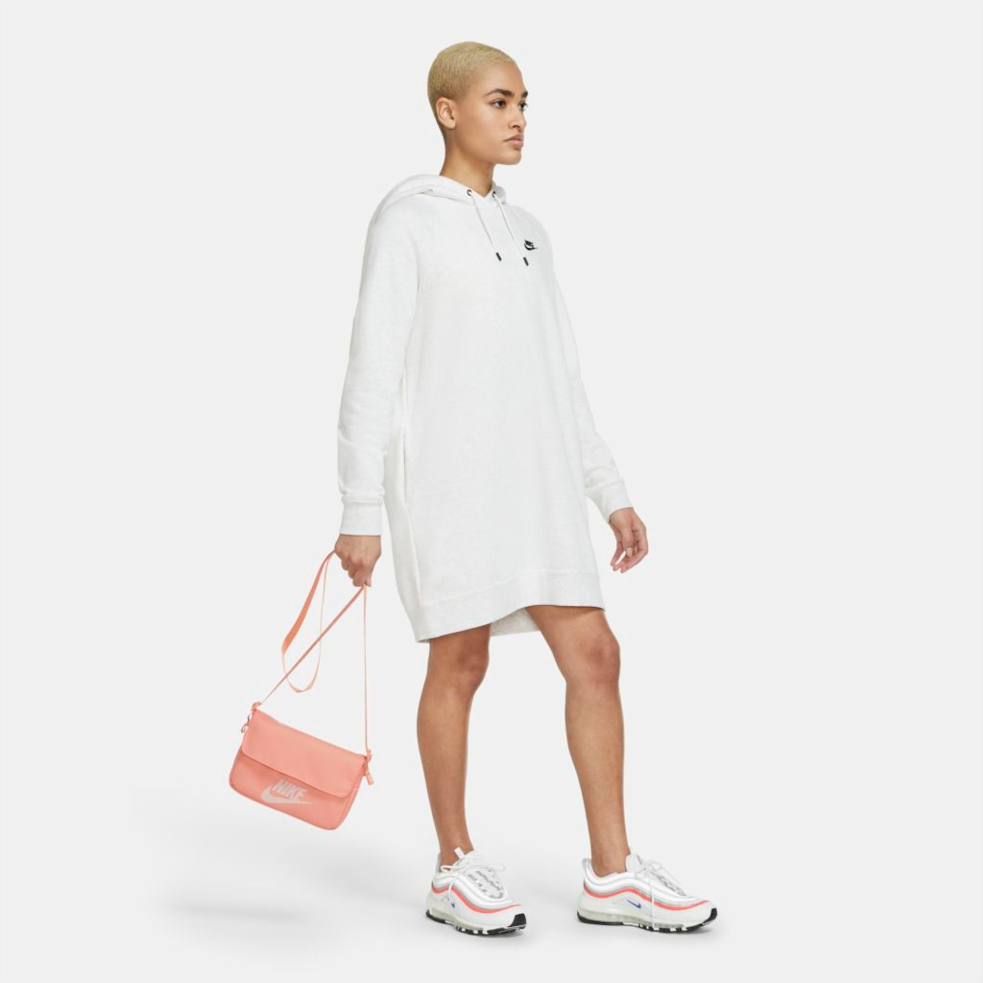 Bolsa Transversal Nike Sportswear Futura 365 Feminina - Foto 9