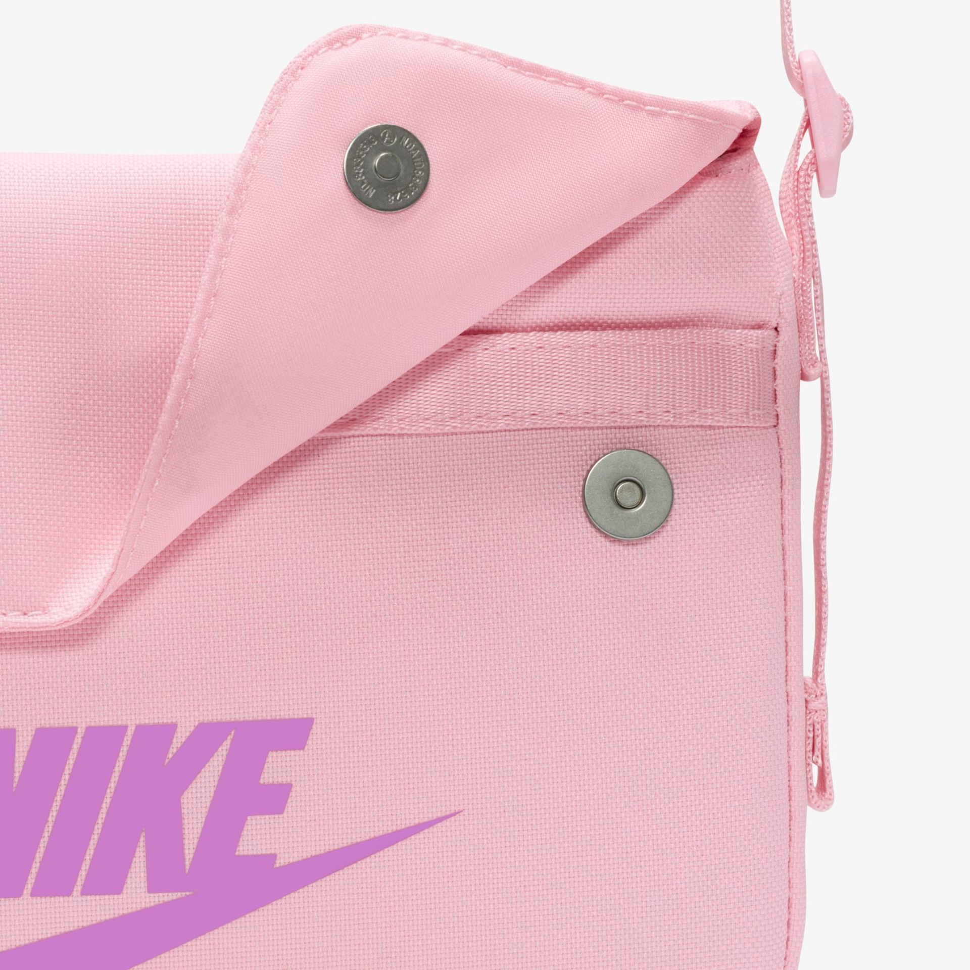 Bolsa Transversal Nike Sportswear Futura 365 Feminina - Foto 7