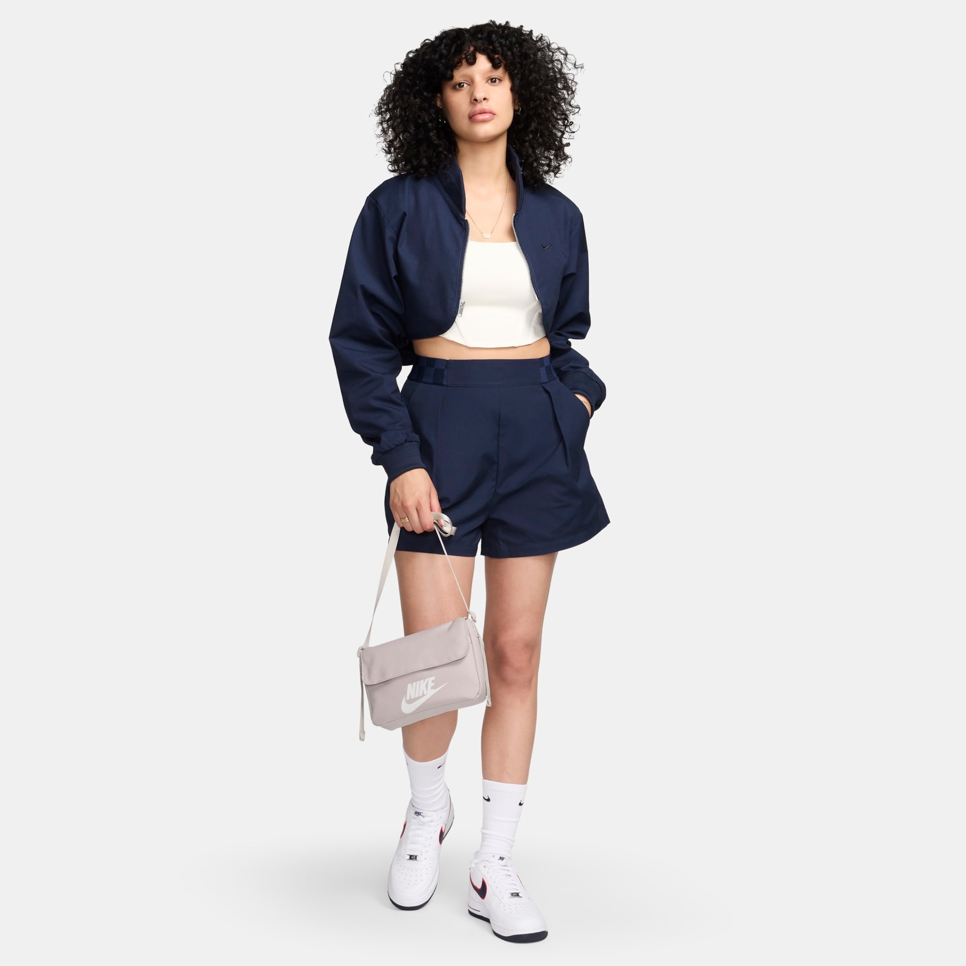 Bolsa Transversal Nike Sportswear Futura 365 Feminina - Foto 2