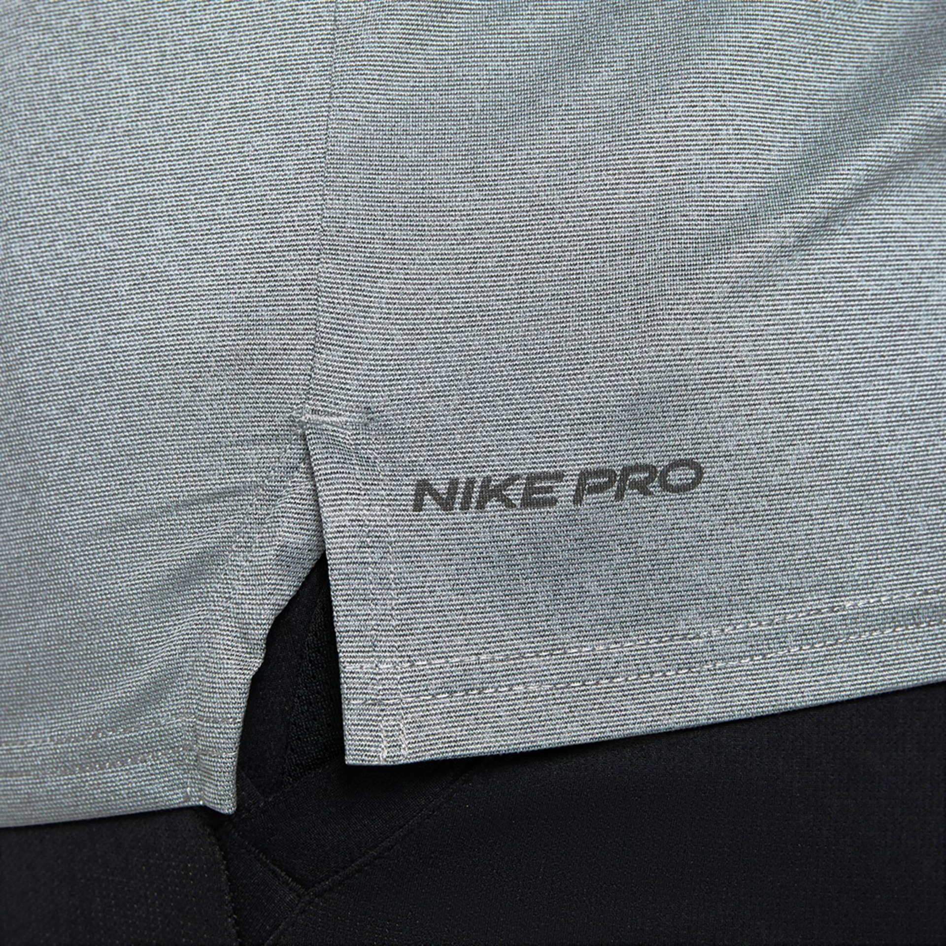 Camiseta Nike Pro Dri-FIT Masculina - Foto 9