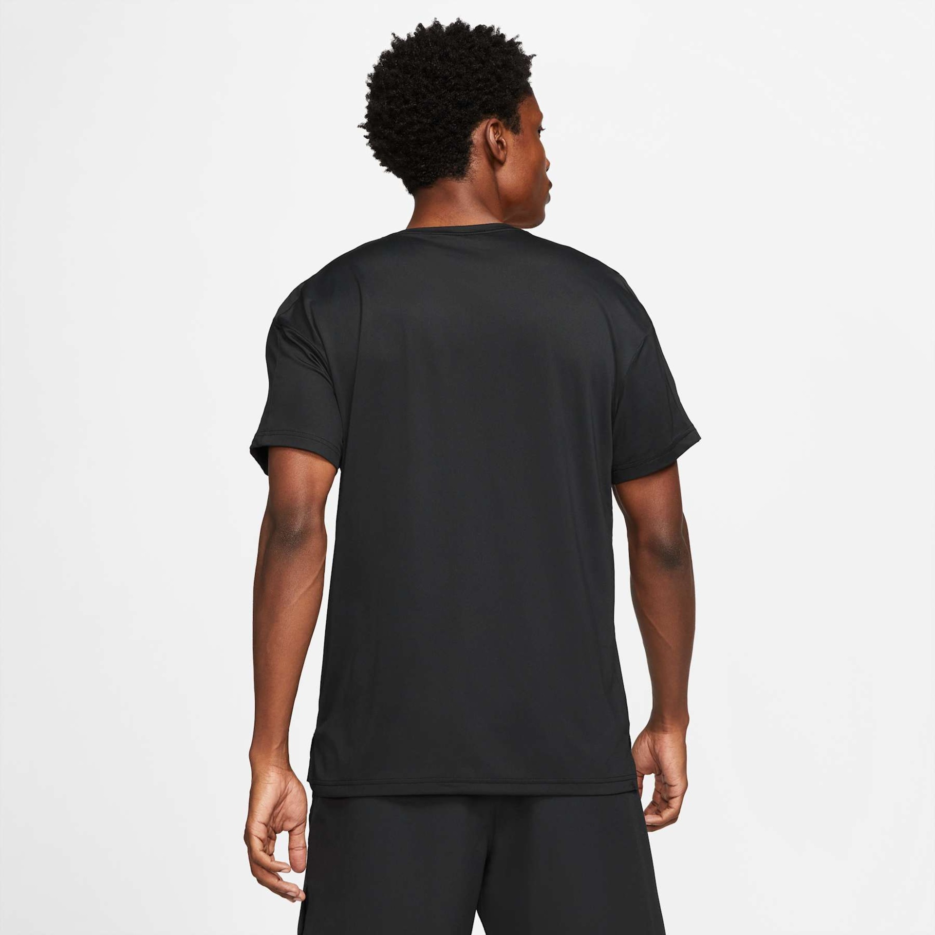 Camiseta Nike Pro Dri-FIT Masculina - Foto 3