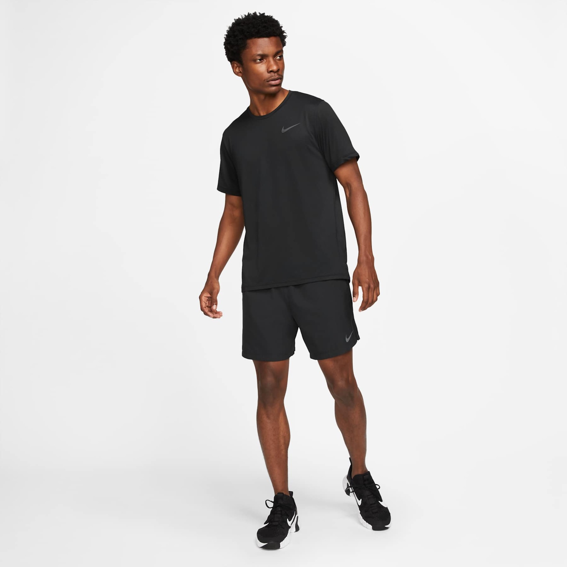 Camiseta Nike Pro Dri-FIT Masculina - Foto 6