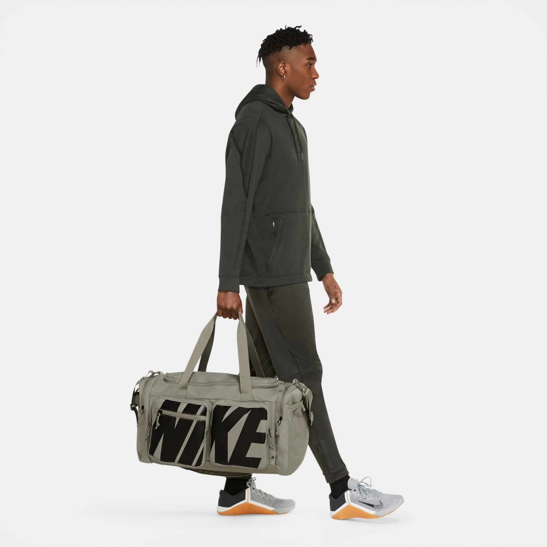 Bolsa Nike Utility Power Unissex - Foto 12