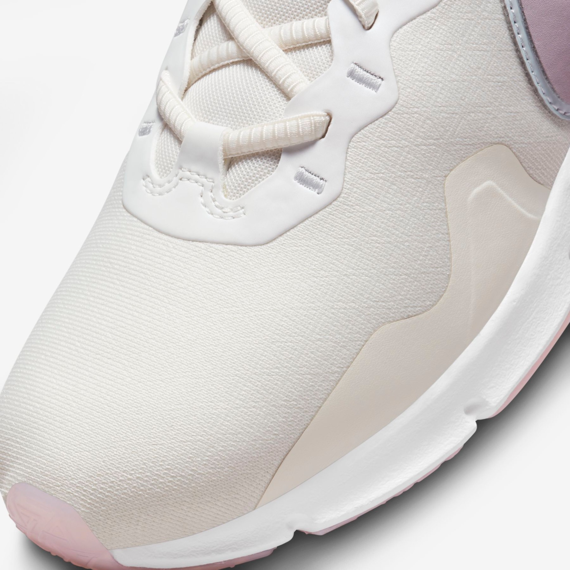 Tênis Nike Legend Essential 2 Premium Feminino - Foto 7