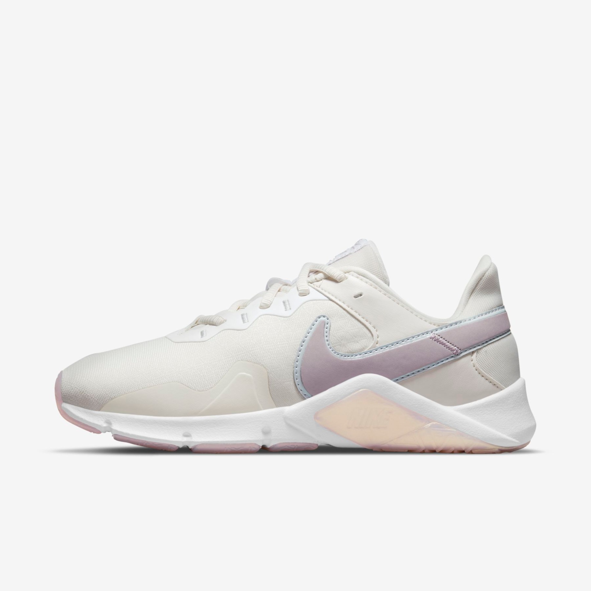 Tênis Nike Legend Essential 2 Premium Feminino - Foto 1