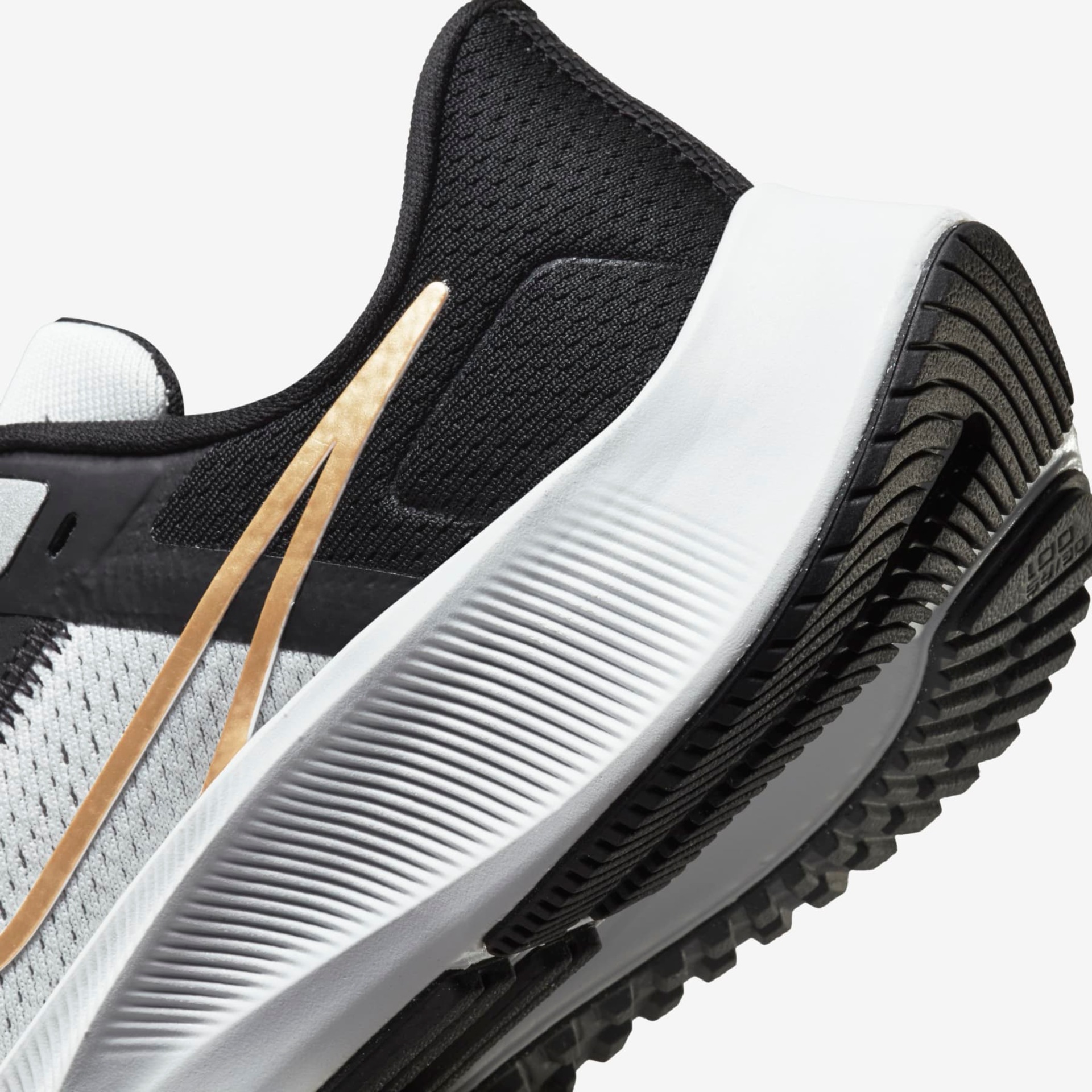 Tênis Nike Air Zoom Pegasus 38 Infantil - Foto 8