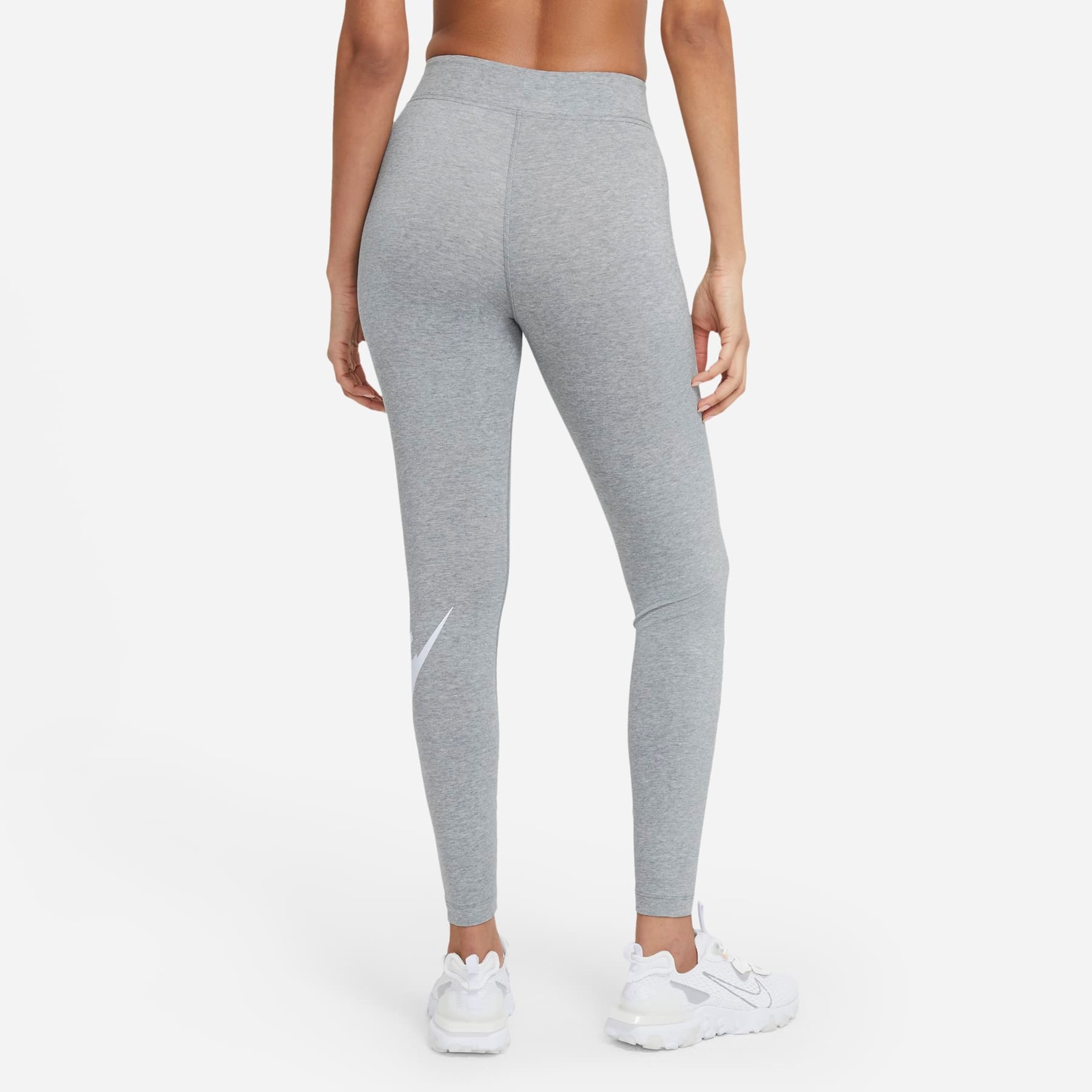Legging Nike Sportswear Essential Feminina - Foto 2