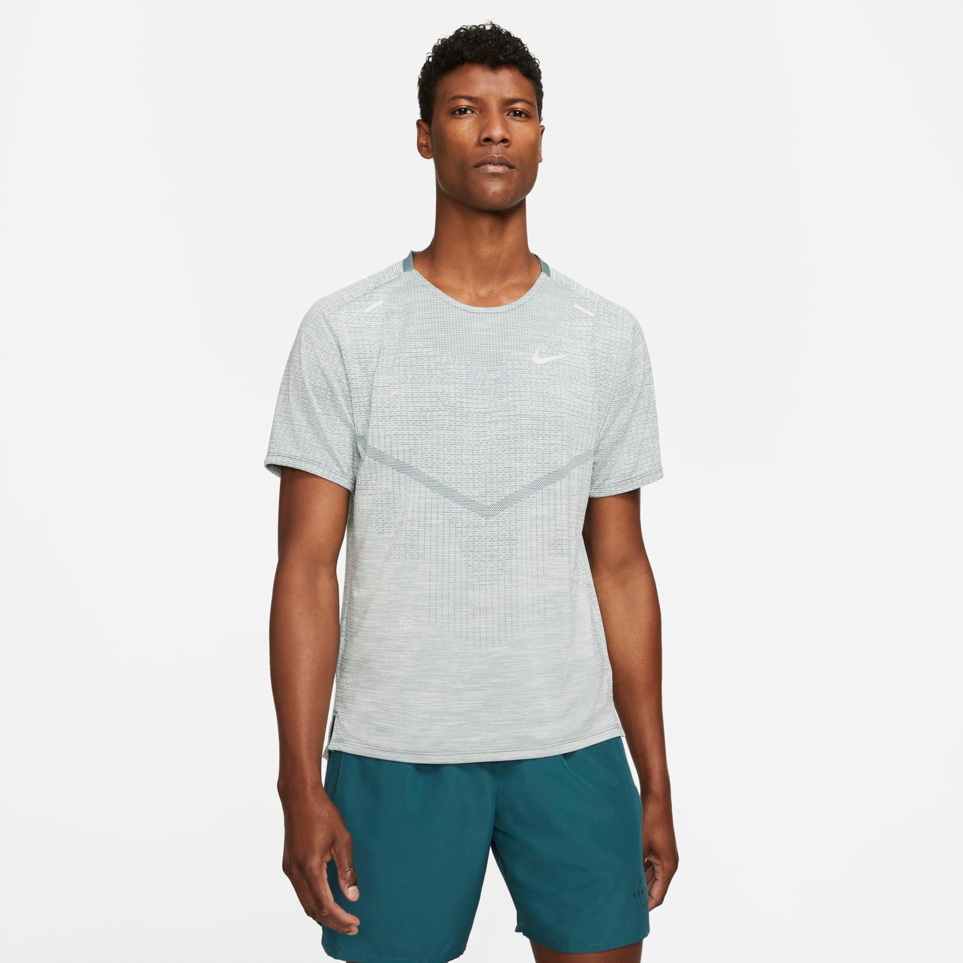 Camiseta Nike Dri-FIT ADV Techknit Ultra Masculina - Foto 1