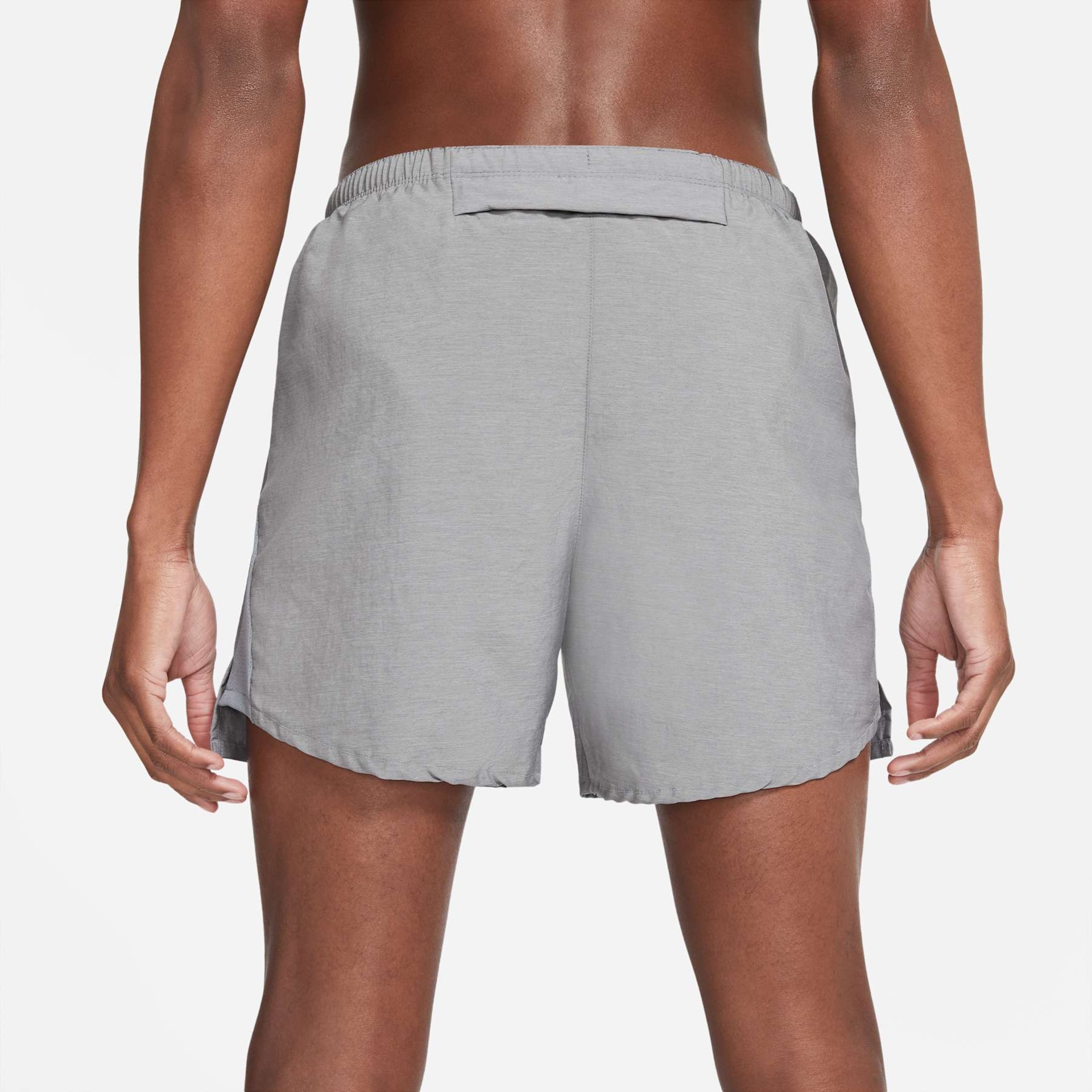 Shorts Nike Dri-FIT Challenger Masculino - Foto 11