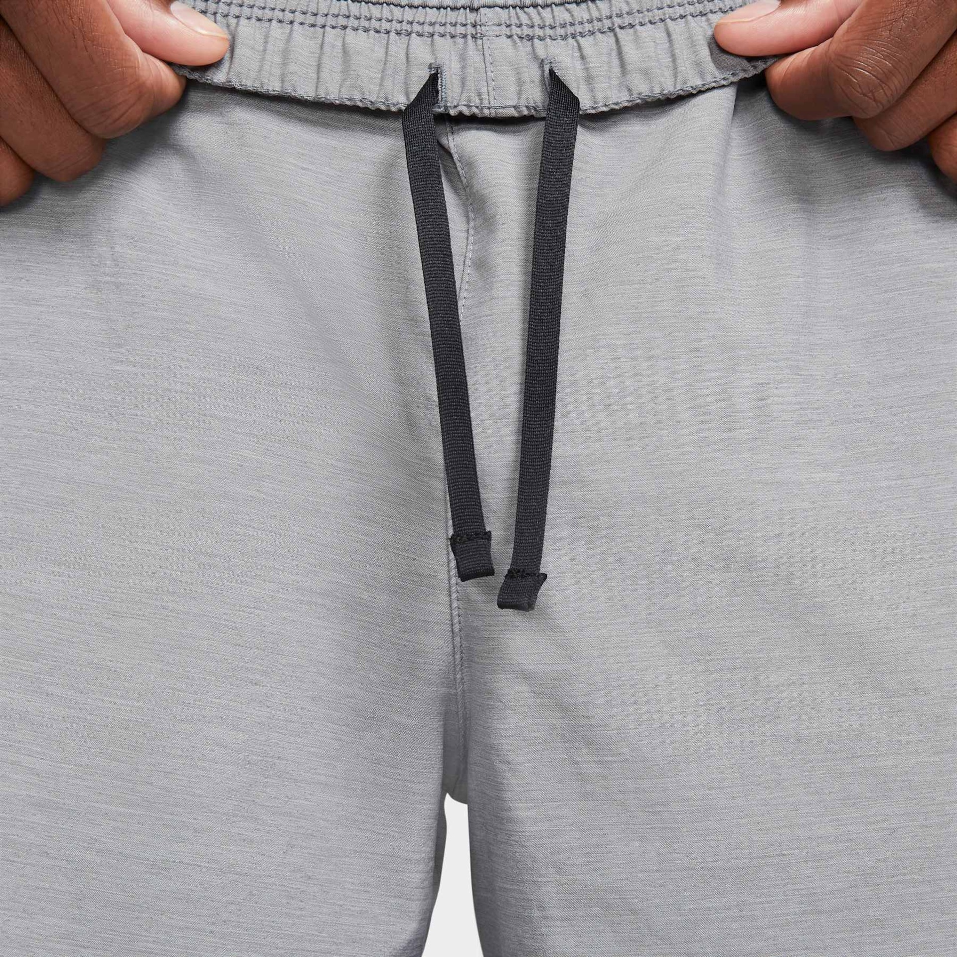 Shorts Nike Dri-FIT Challenger Masculino - Foto 14