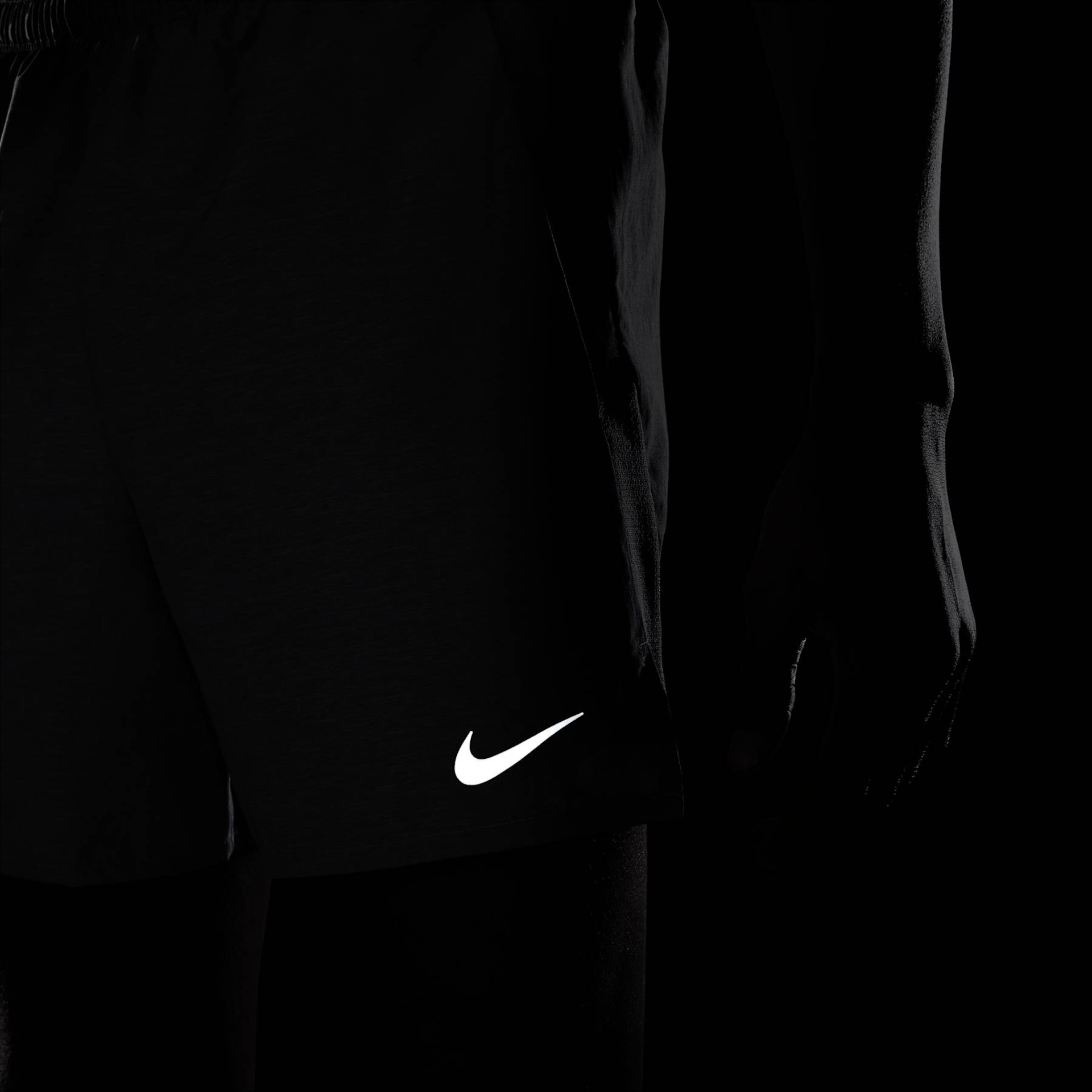 Shorts Nike Dri-FIT Challenger Masculino - Foto 17