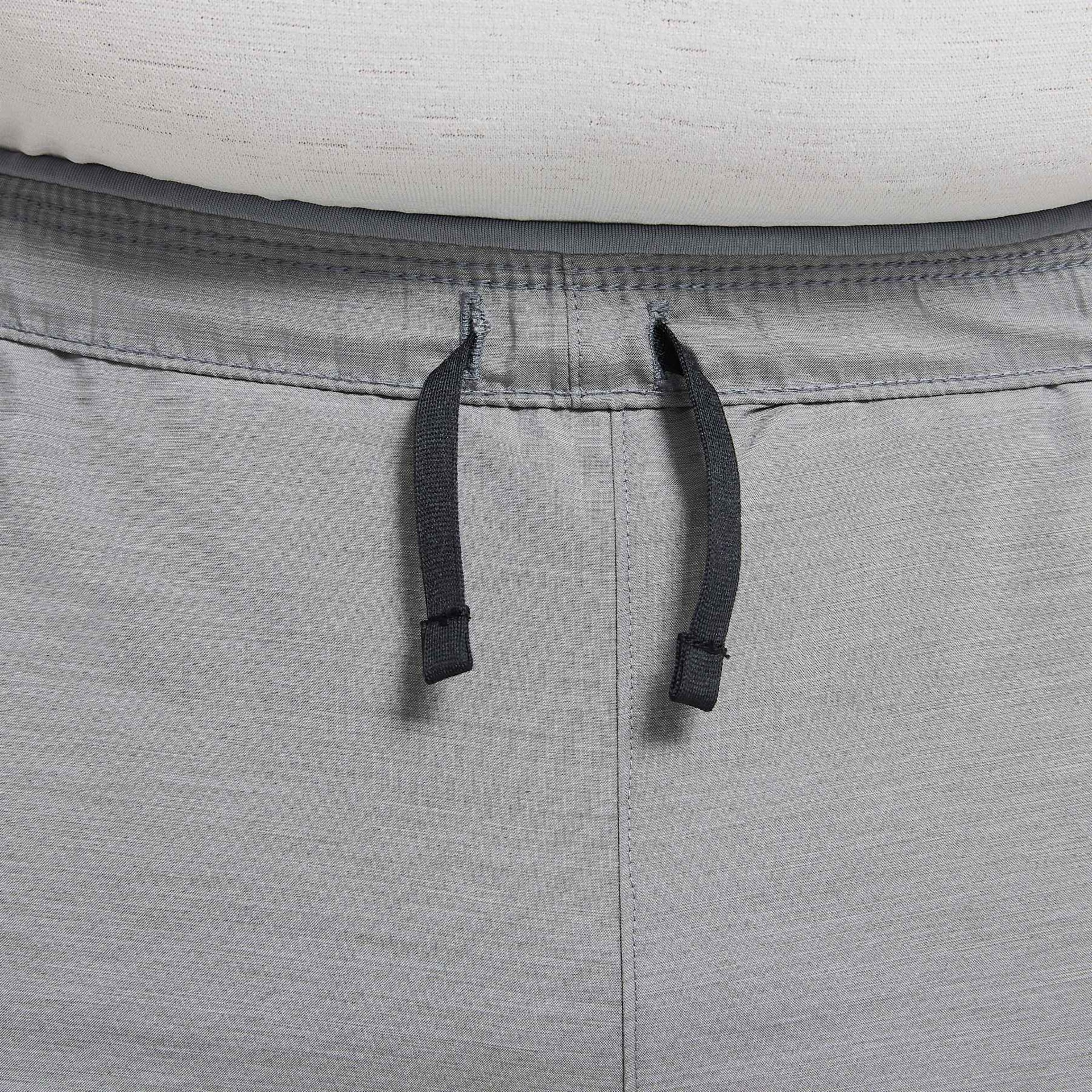 Shorts Nike Dri-FIT Challenger Masculino - Foto 5