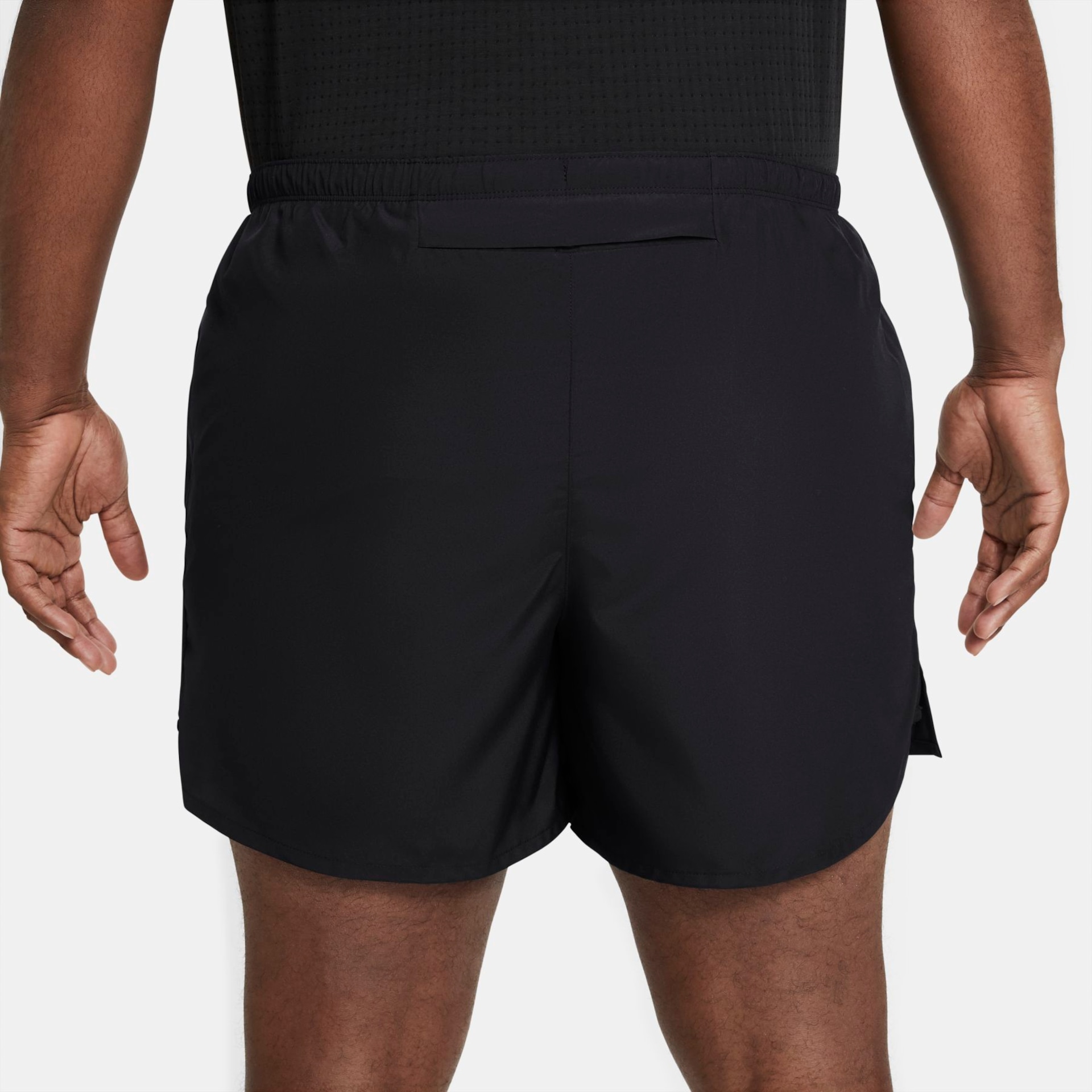 Shorts Nike Dri-FIT Challenger Masculino - Foto 12