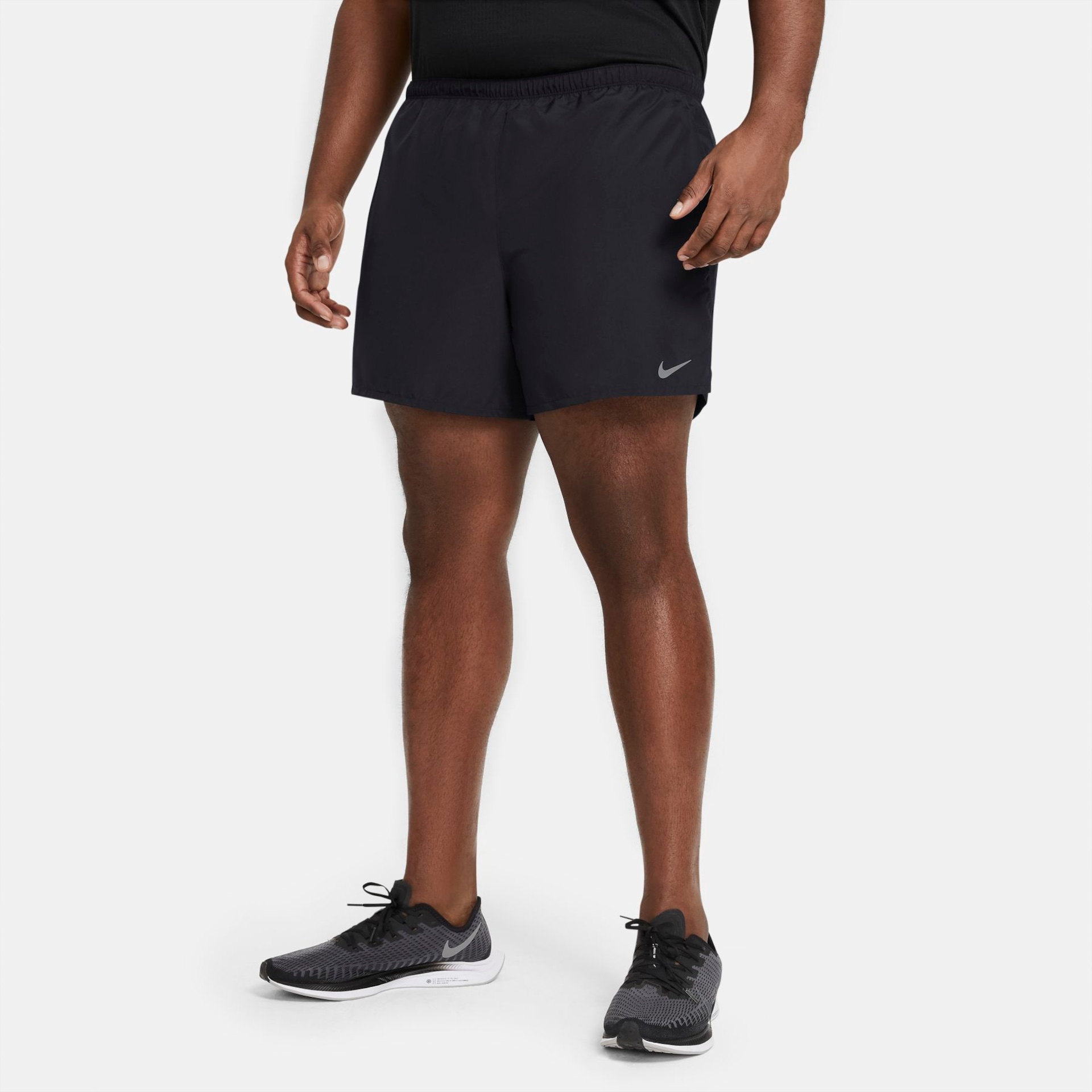 Shorts Nike Dri-FIT Challenger Masculino - Foto 10