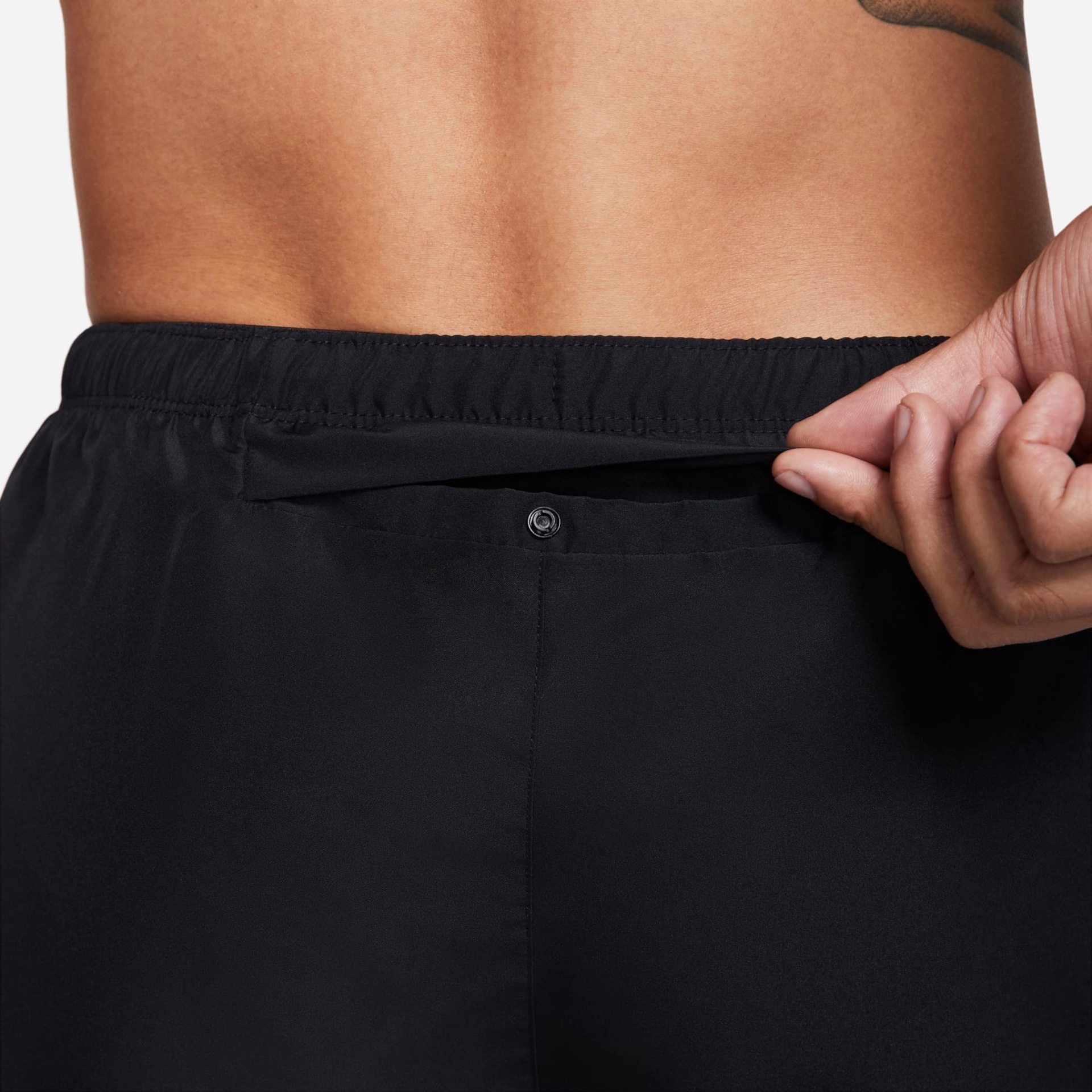 Shorts Nike Dri-FIT Challenger Masculino - Foto 7