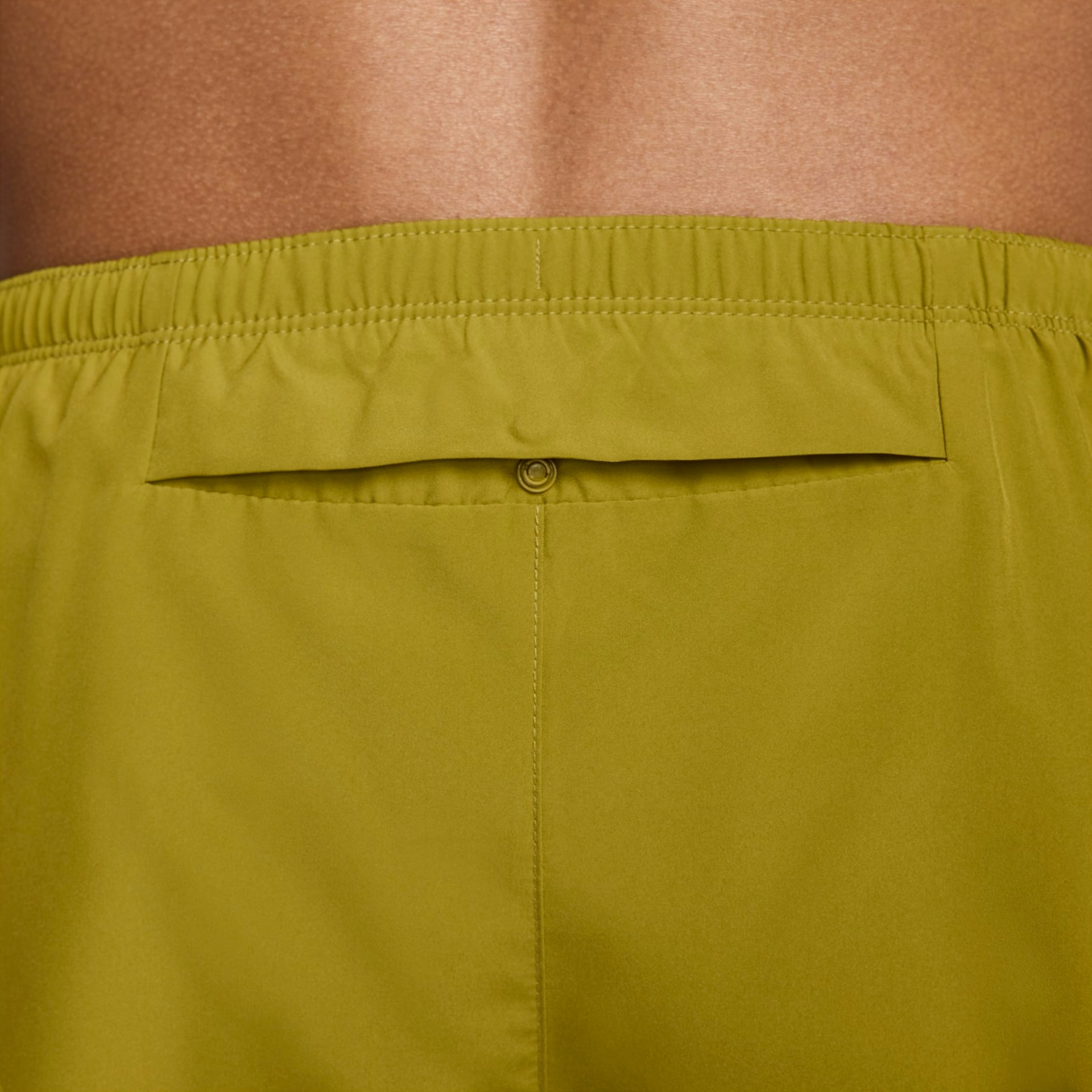 Shorts Nike Dri-FIT Challenger Masculino - Foto 8
