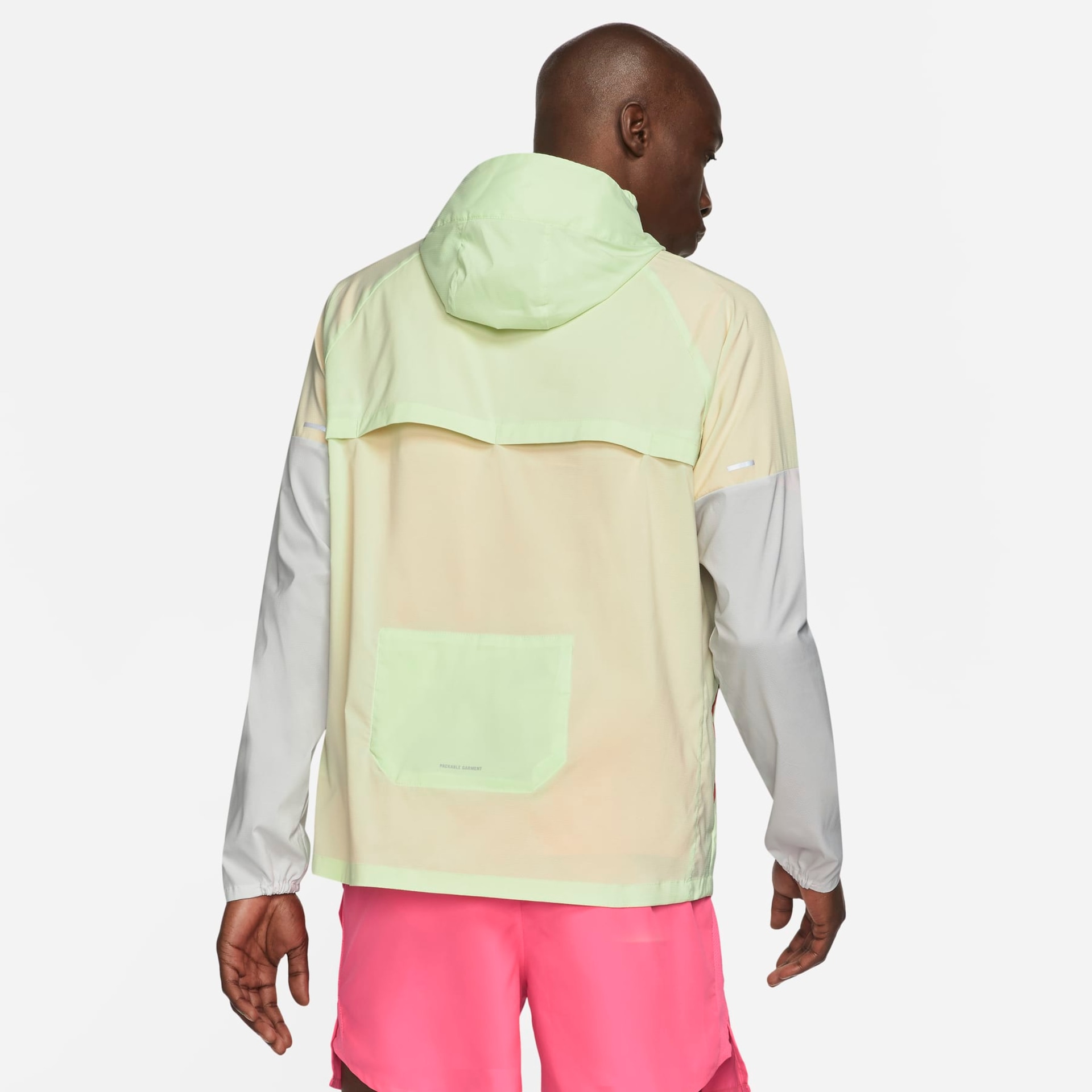 Jaqueta Nike Repel UV Windrunner Masculina - Foto 2