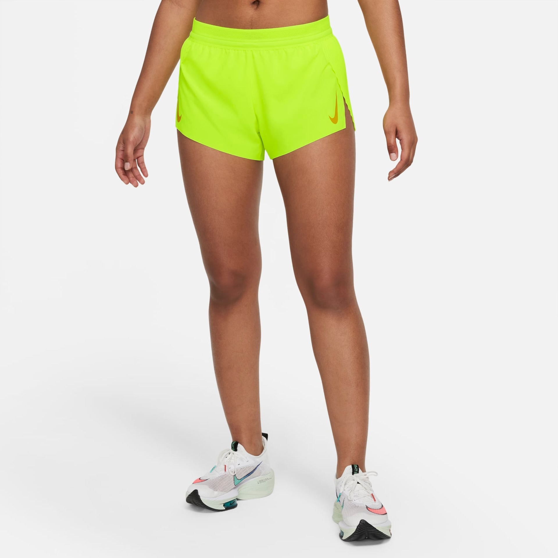 Shorts Nike AeroSwift Feminino - Foto 1