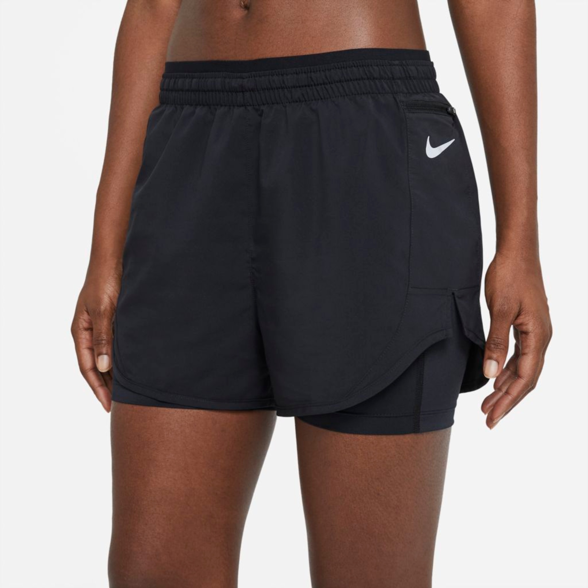 Shorts Nike Tempo Luxe Feminino - Foto 2